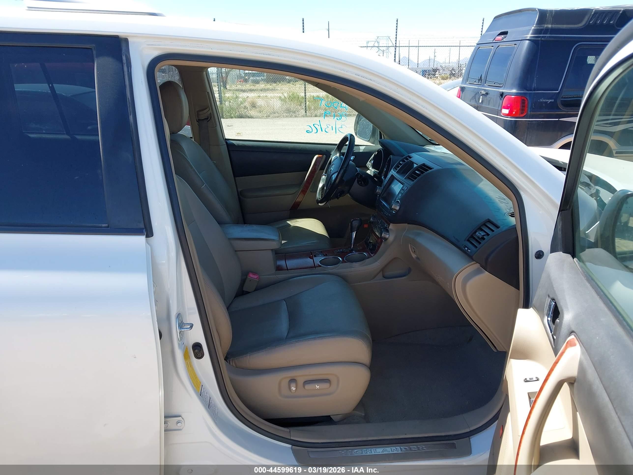 TOYOTA HIGHLANDER image 5