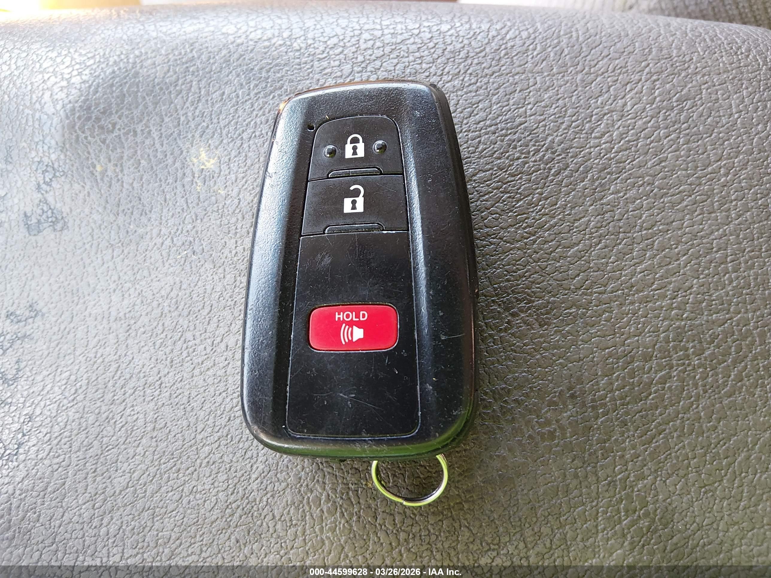 TOYOTA RAV4 image 11