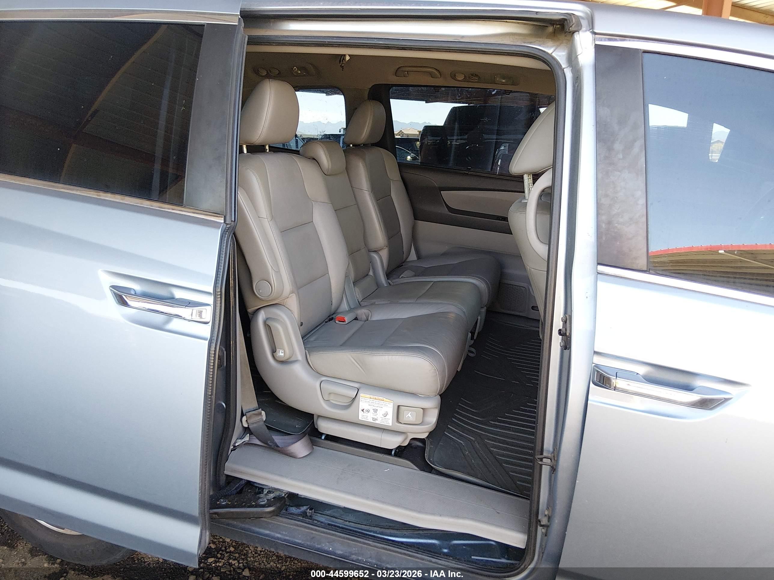 HONDA ODYSSEY image 8