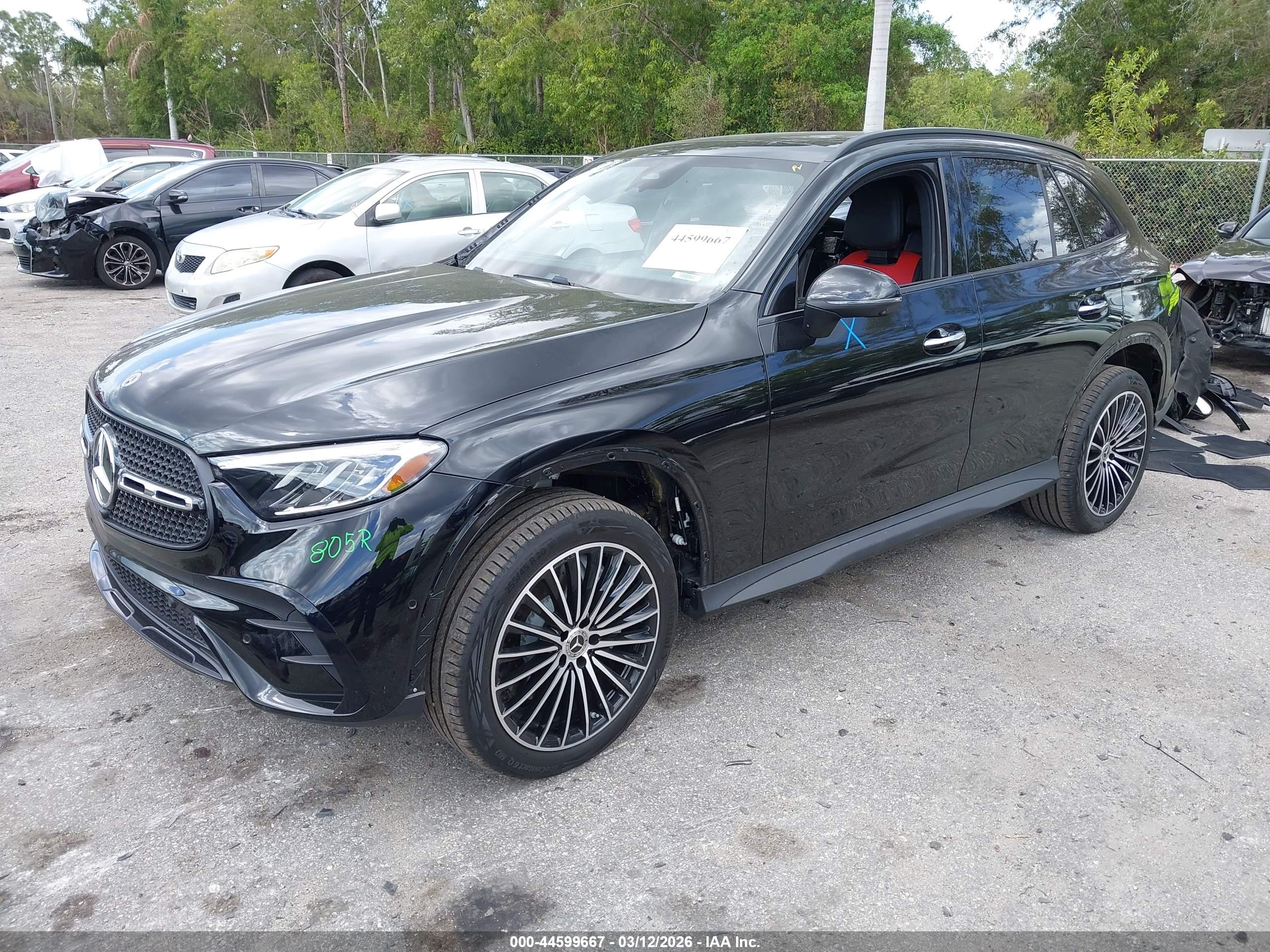 MERCEDES-BENZ GLC image 2