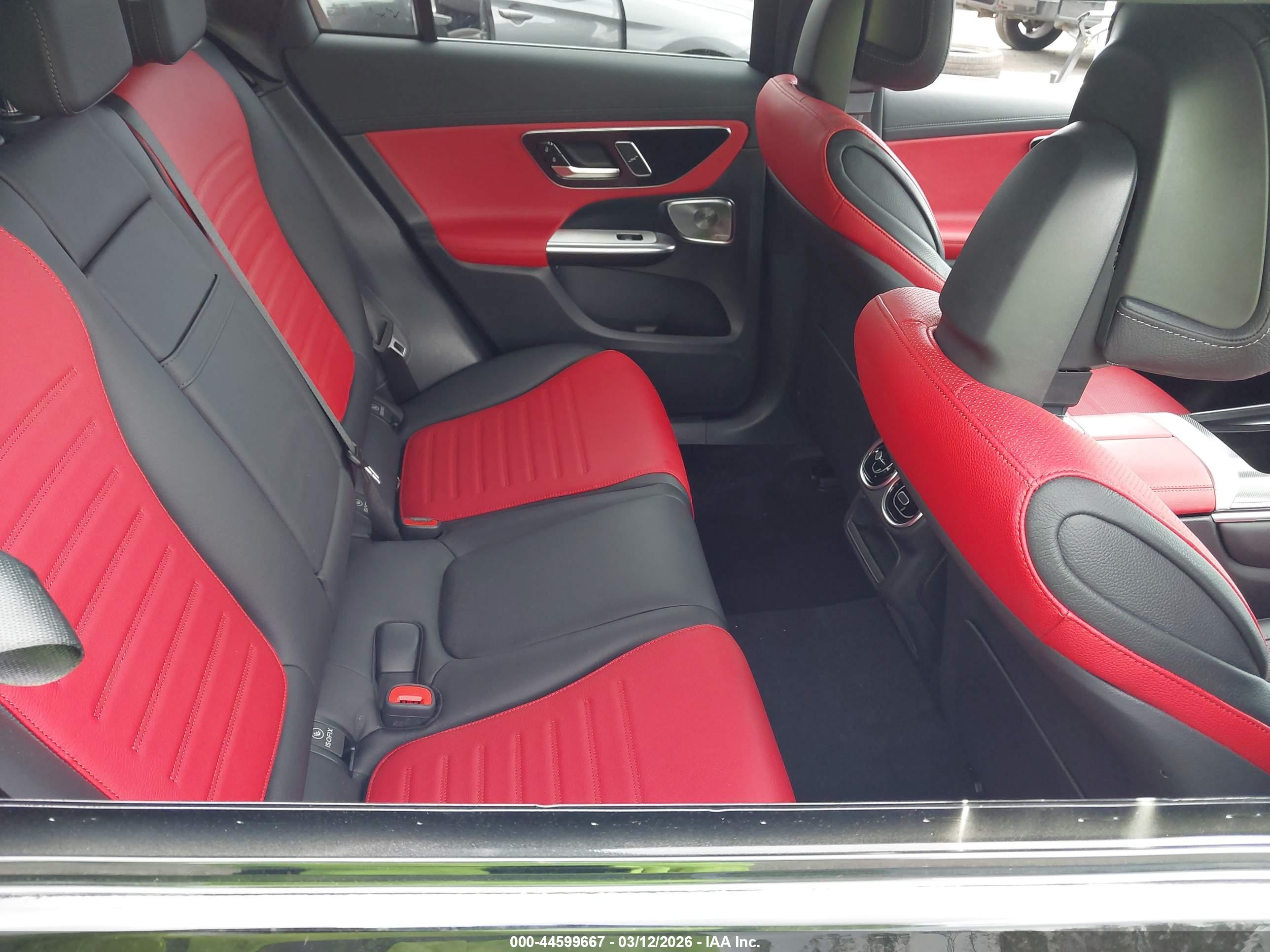 MERCEDES-BENZ GLC image 8