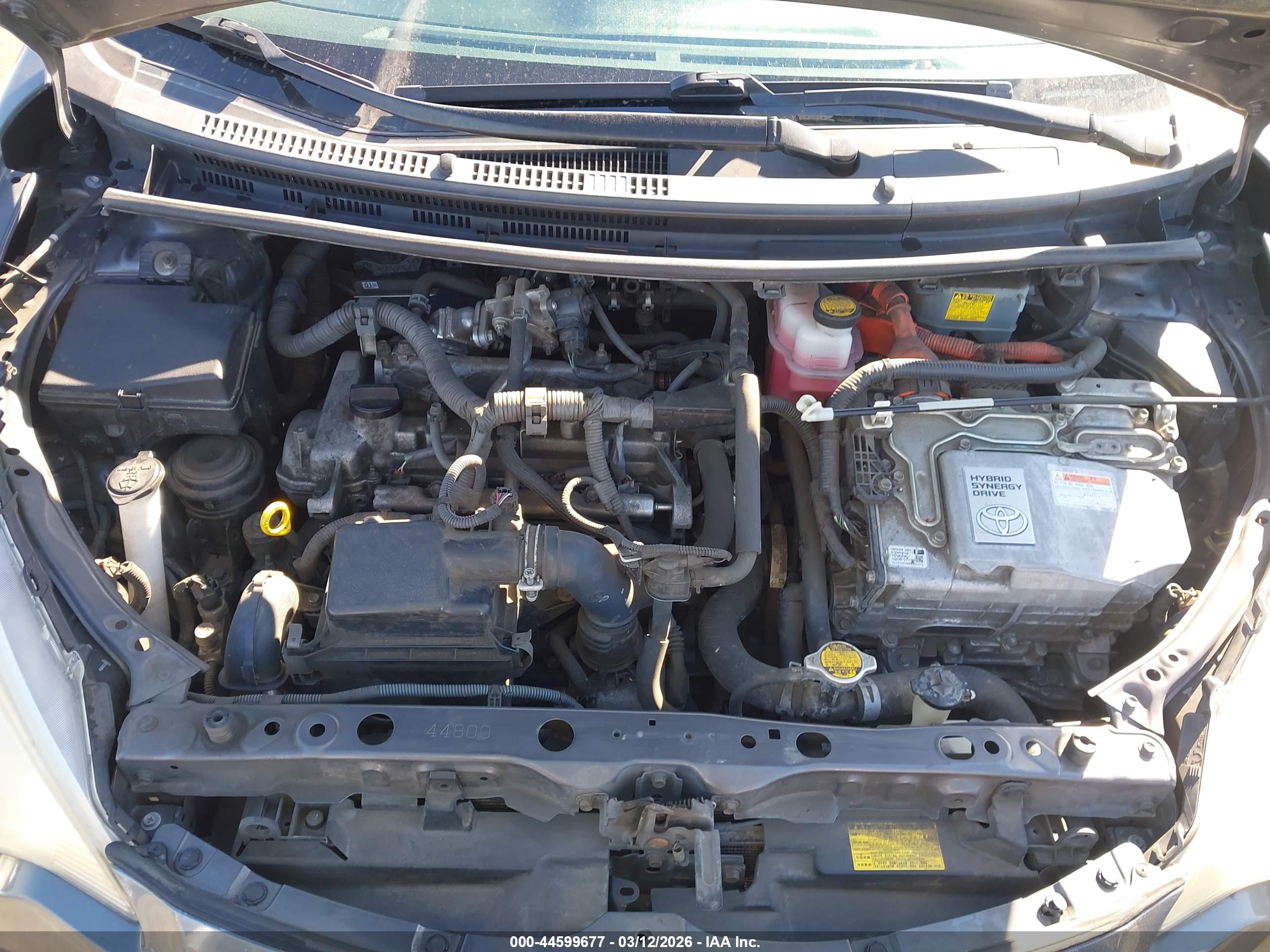 TOYOTA PRIUS image 10