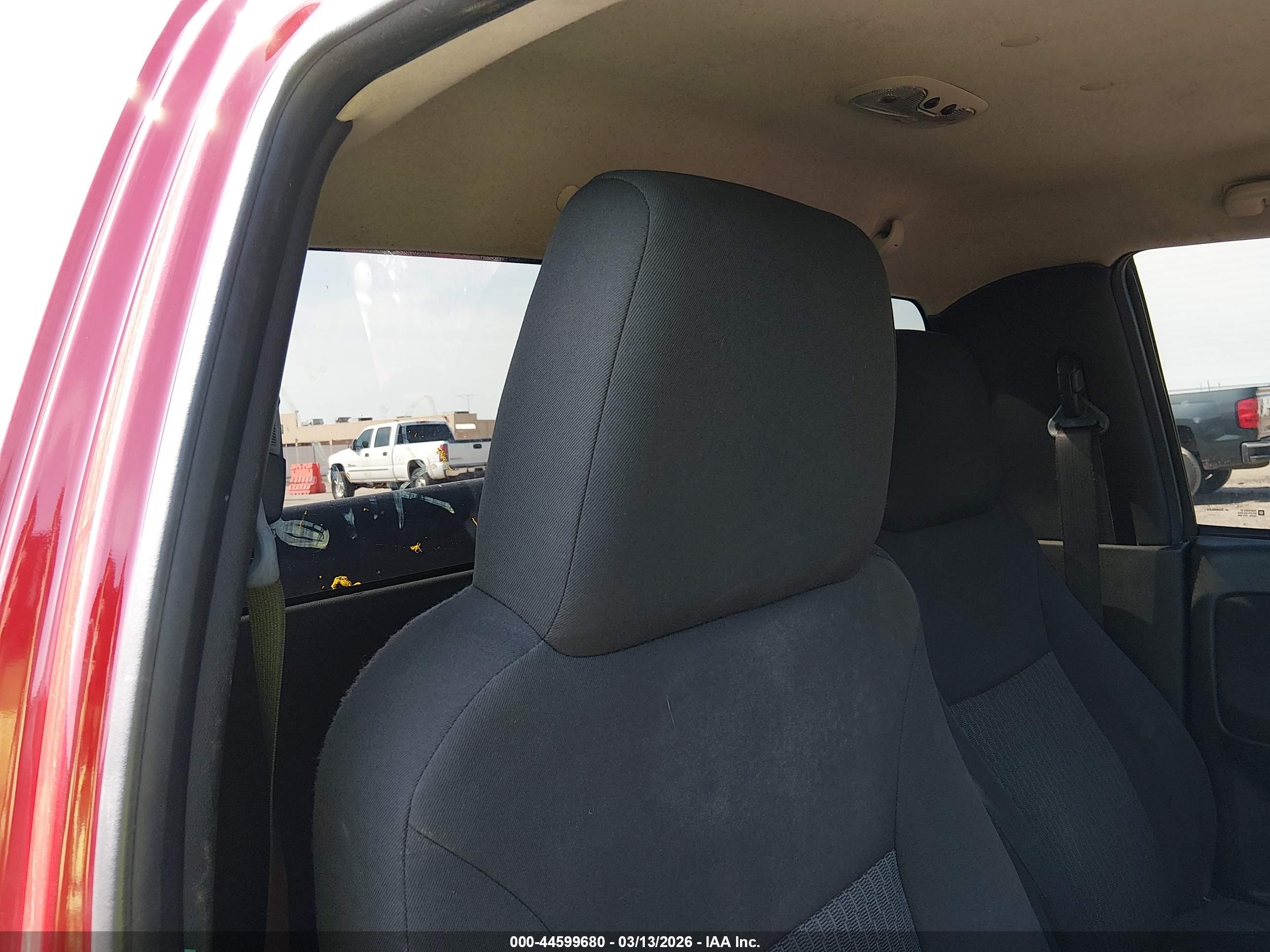 CHEVROLET COLORADO image 8