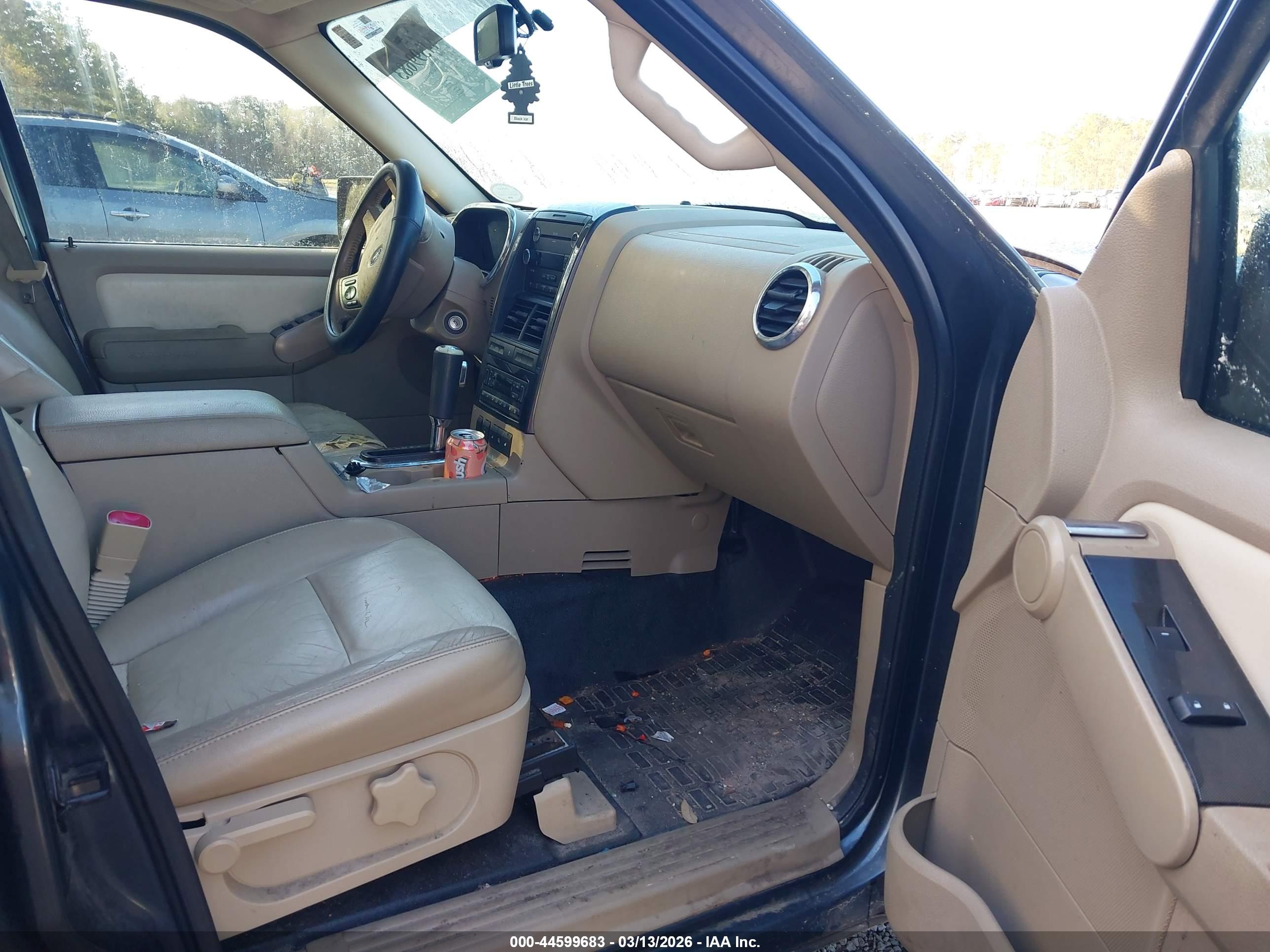 FORD EXPLORER image 5