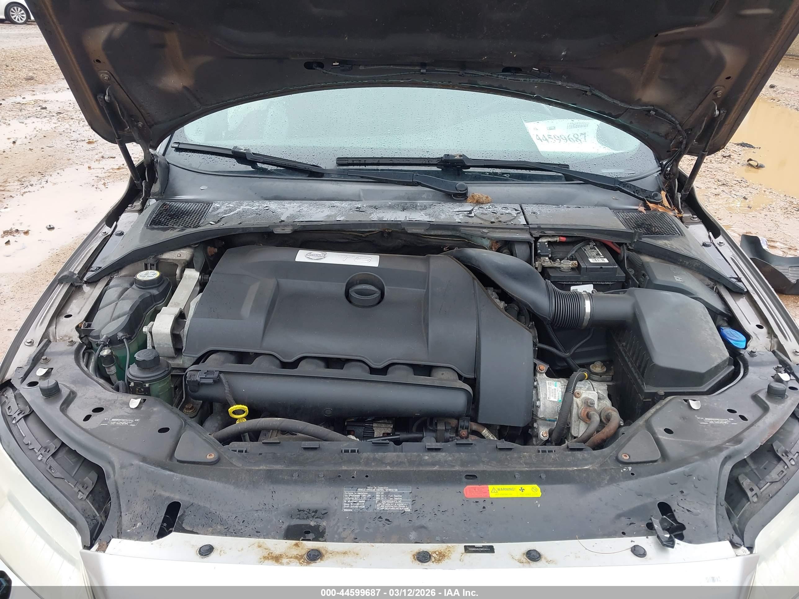 VOLVO S80 image 10