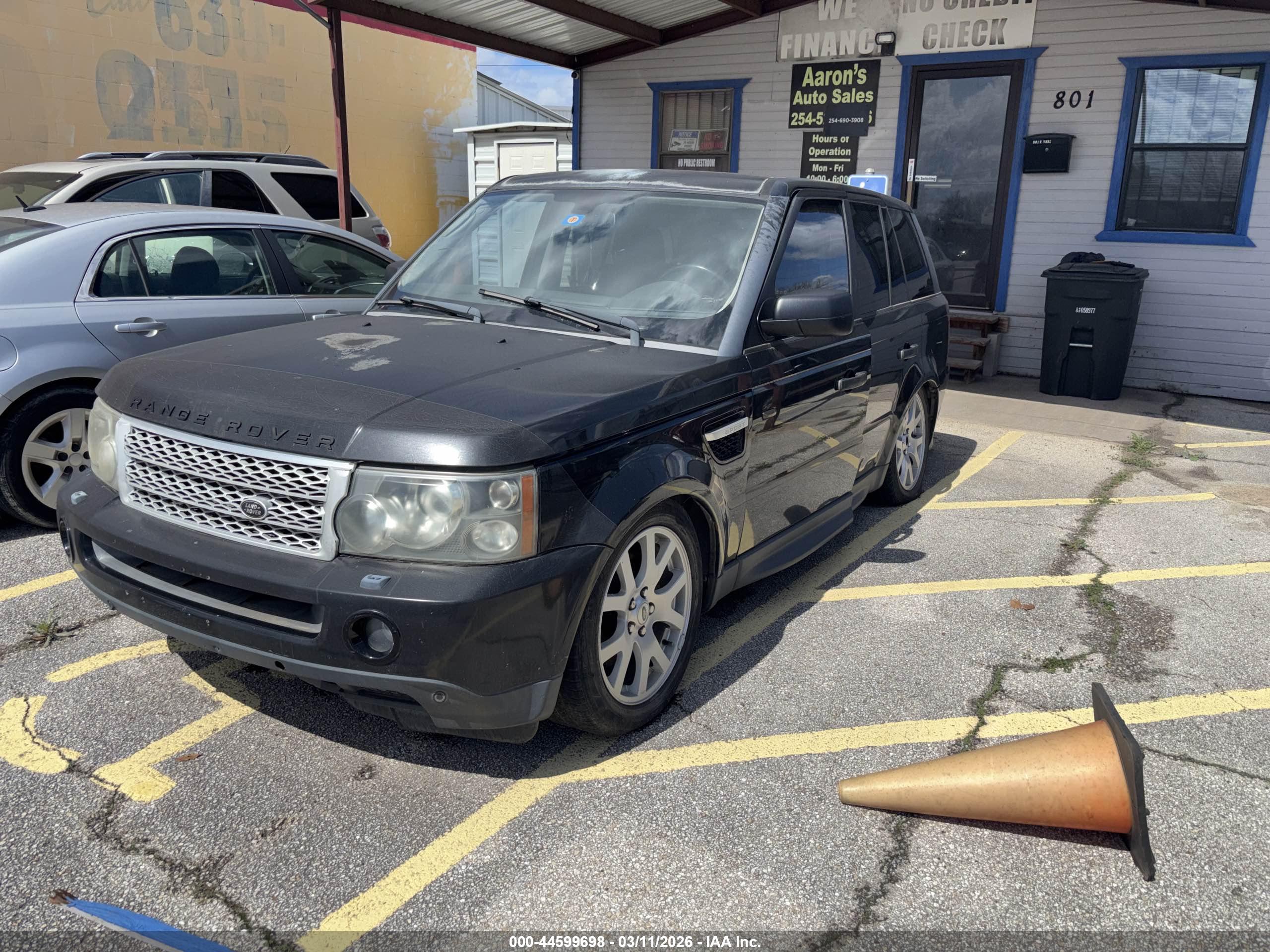 LAND ROVER image 2