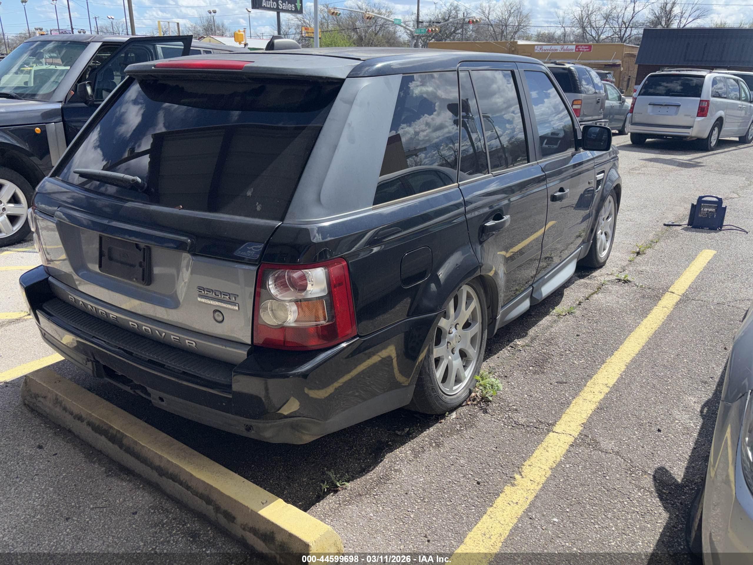 LAND ROVER image 4