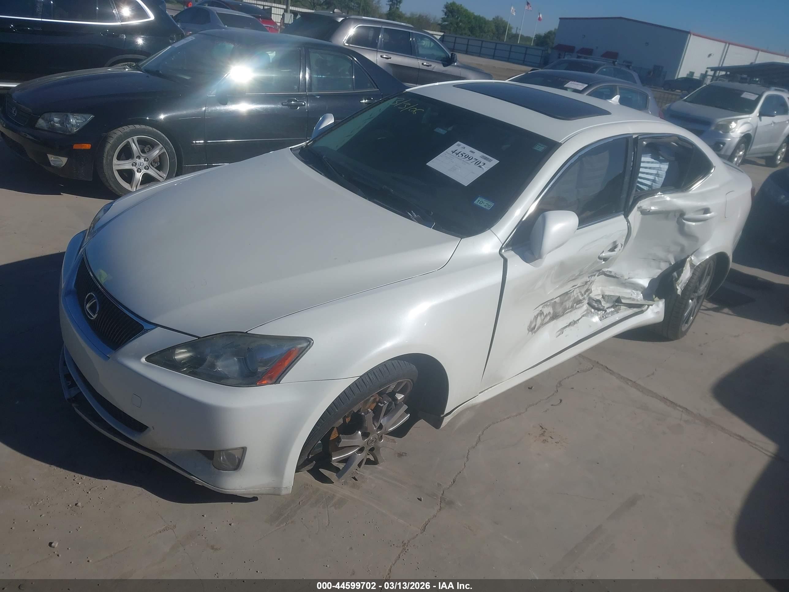 LEXUS IS image 2