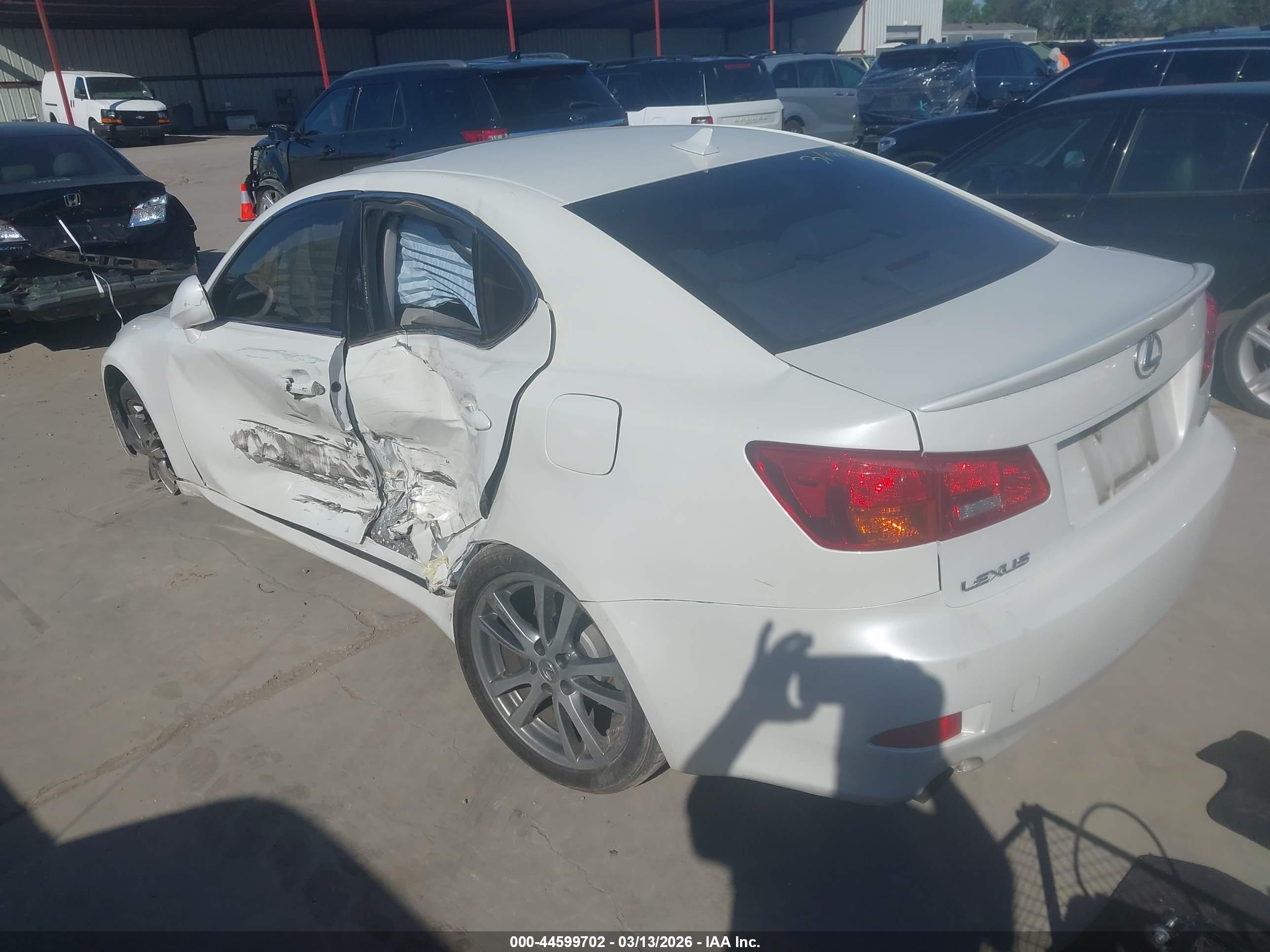 LEXUS IS image 3