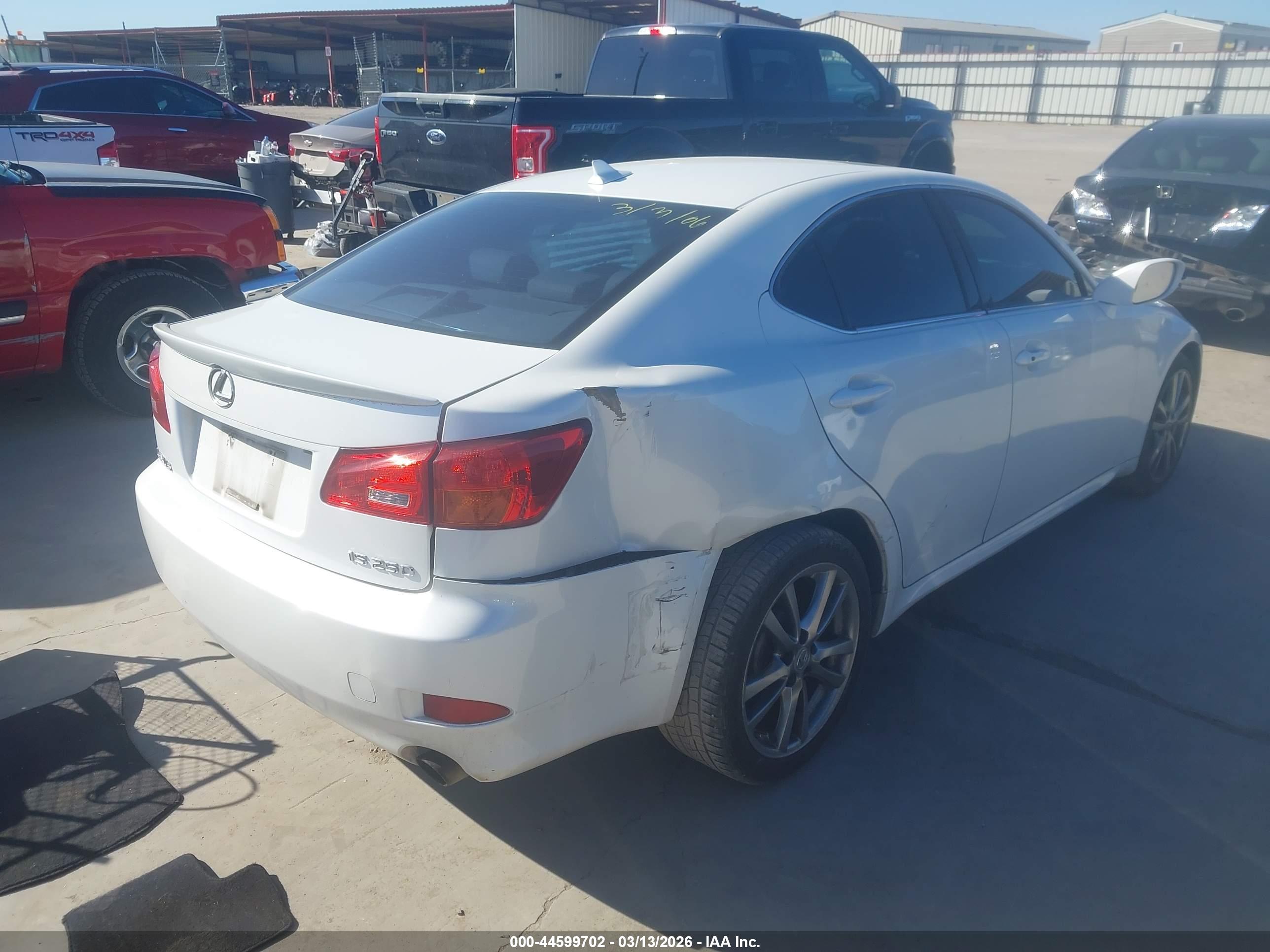 LEXUS IS image 4