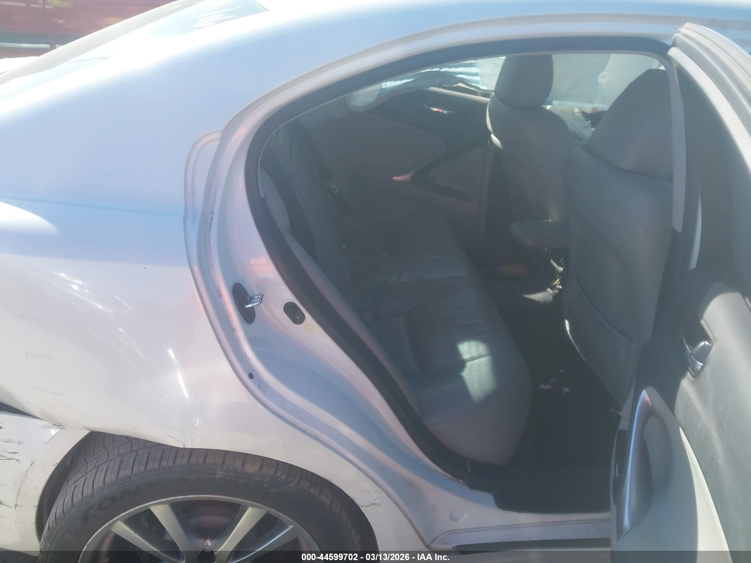 LEXUS IS image 8