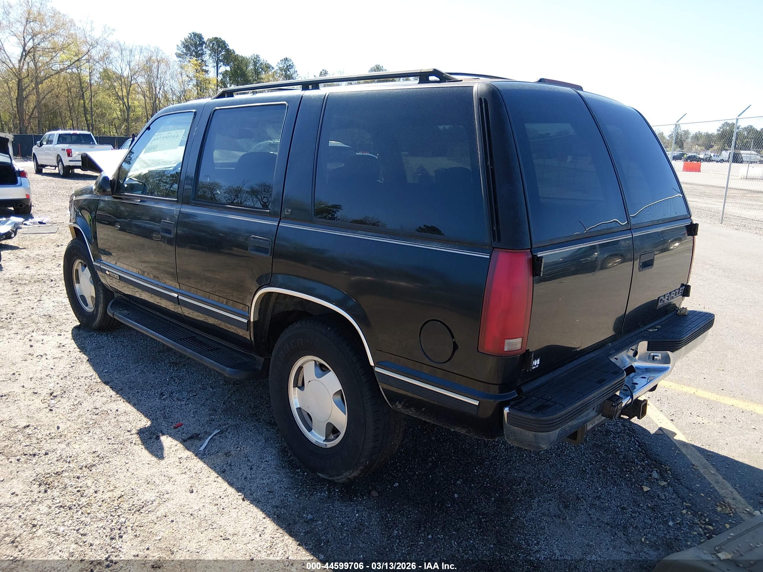 CHEVROLET TAHOE image 3