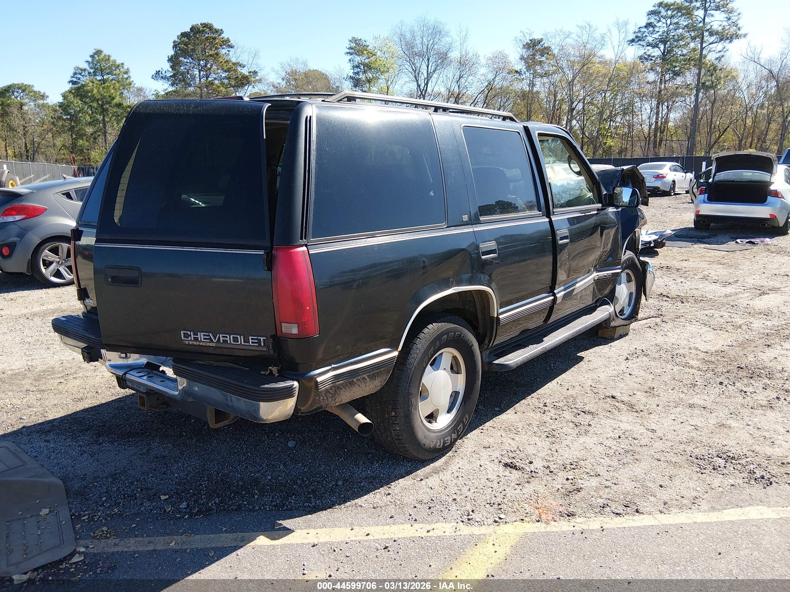 CHEVROLET TAHOE image 4