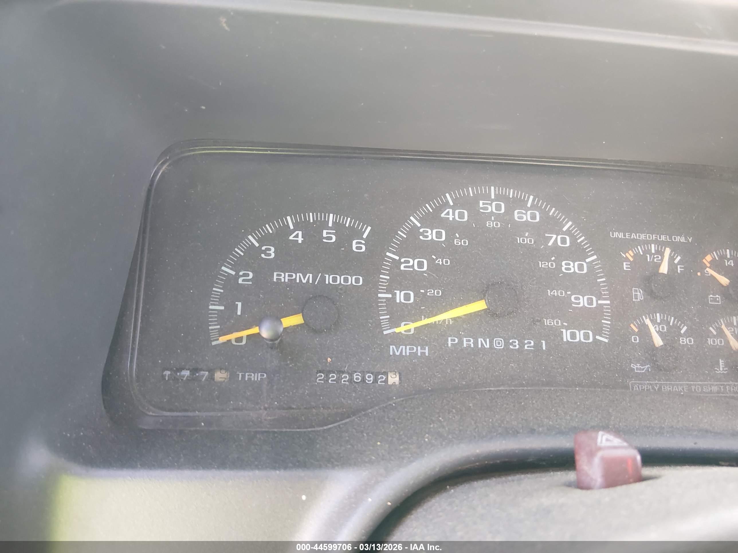 CHEVROLET TAHOE image 7