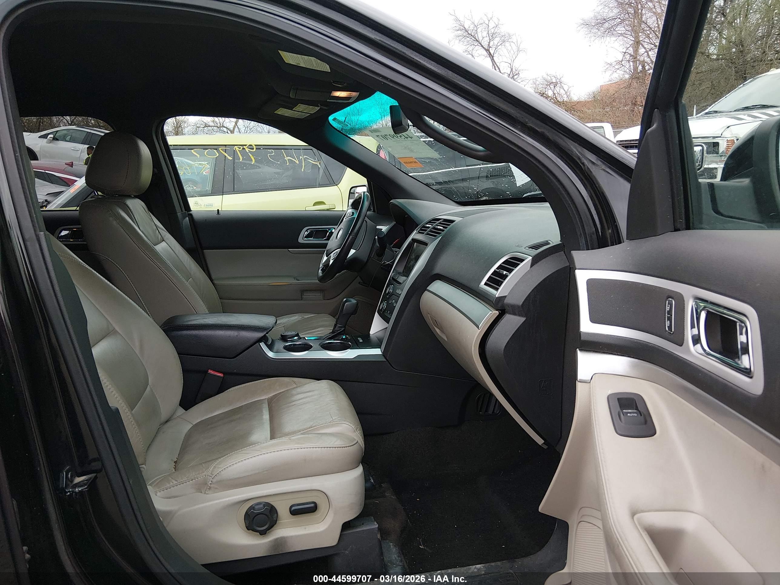 FORD EXPLORER image 5