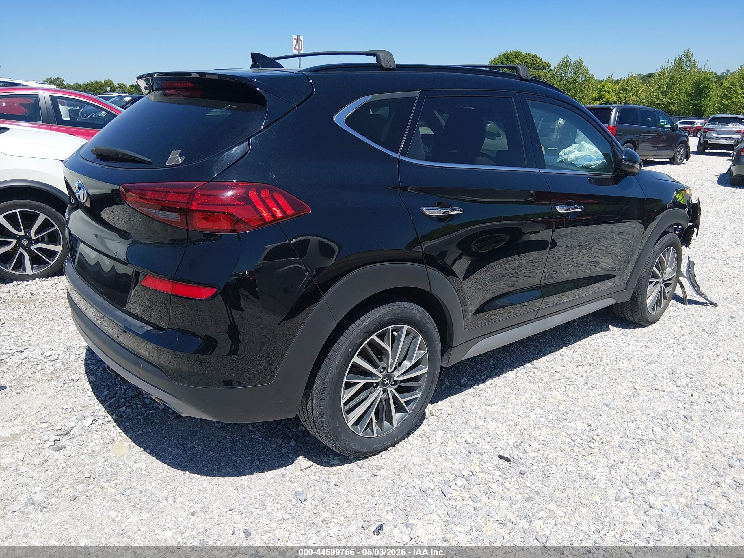 HYUNDAI TUCSON image 4