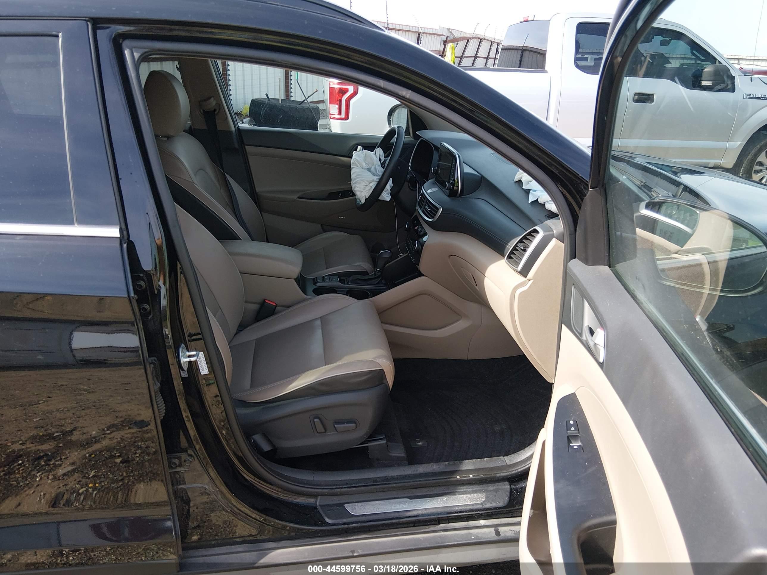 HYUNDAI TUCSON image 5
