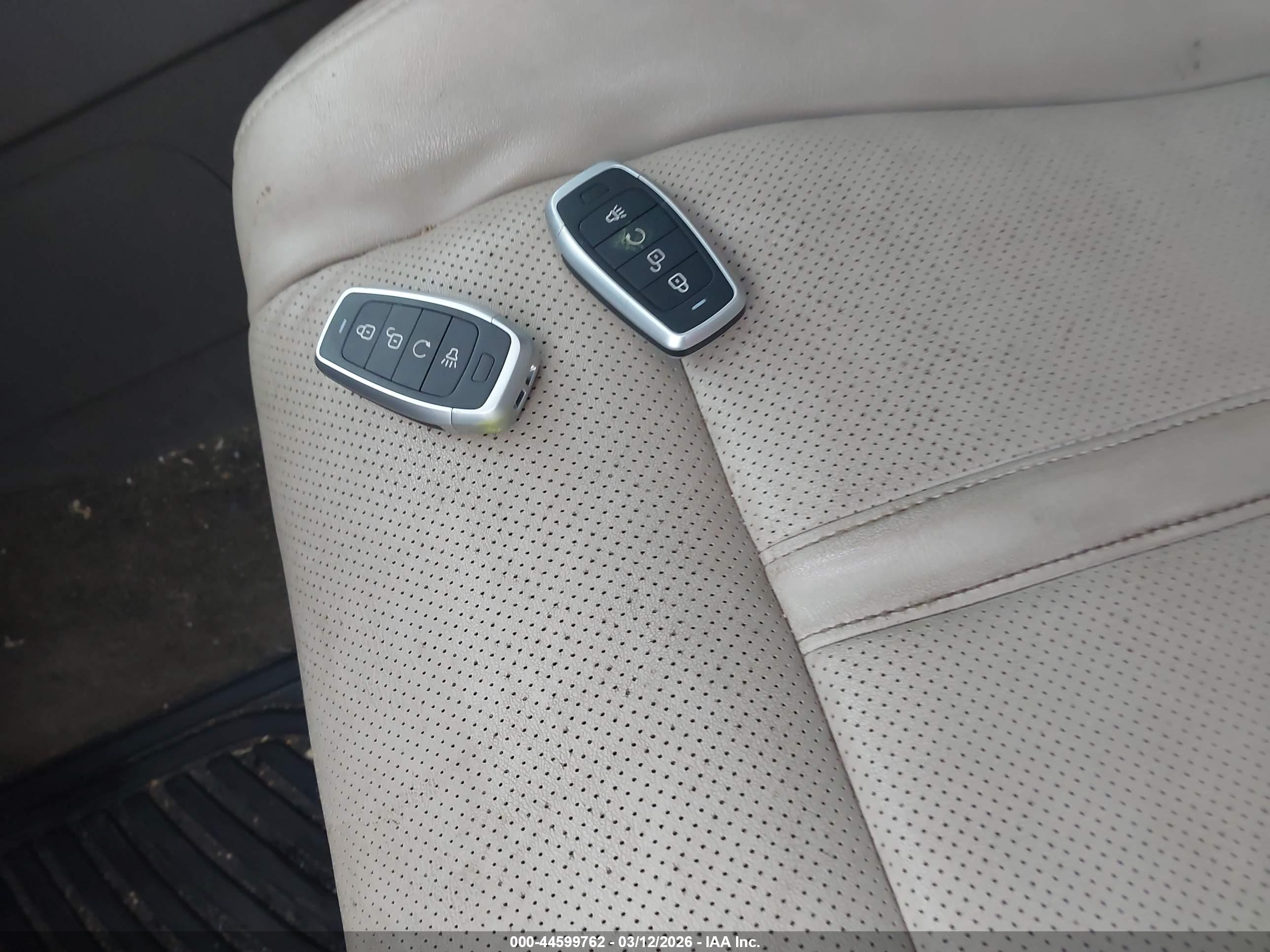 LINCOLN NAVIGATOR image 11