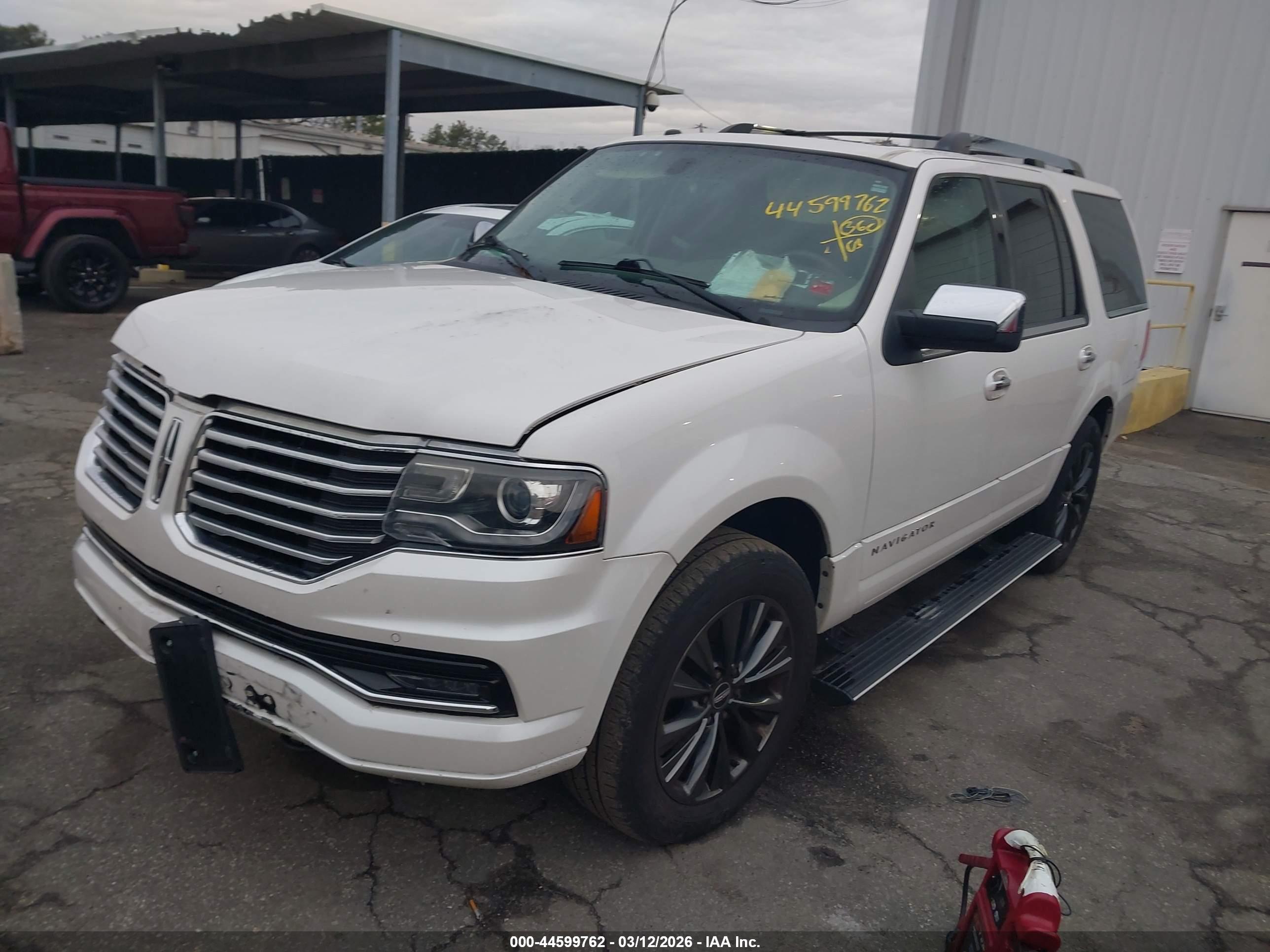 LINCOLN NAVIGATOR image 2