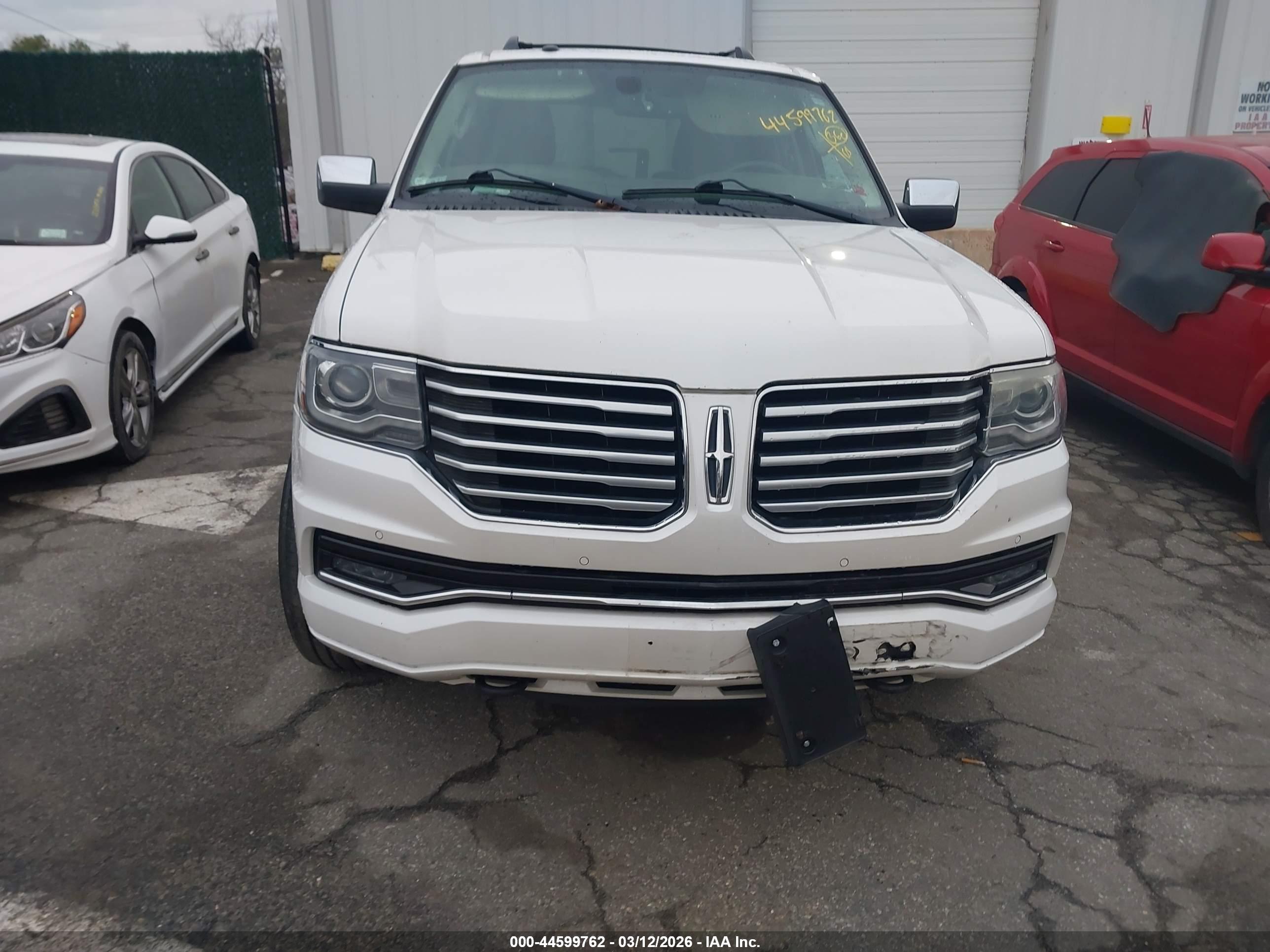 LINCOLN NAVIGATOR image 6