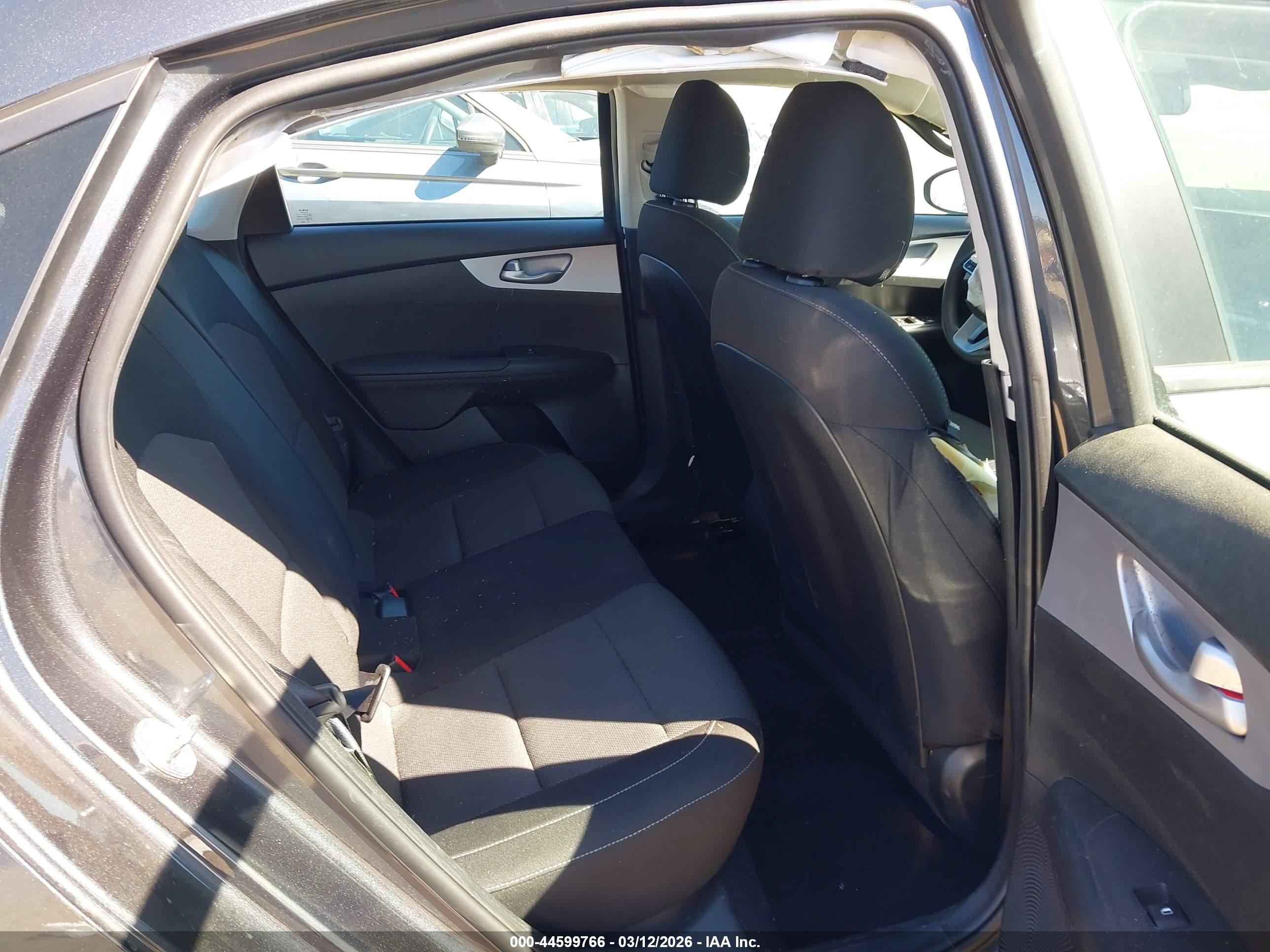 KIA FORTE image 8