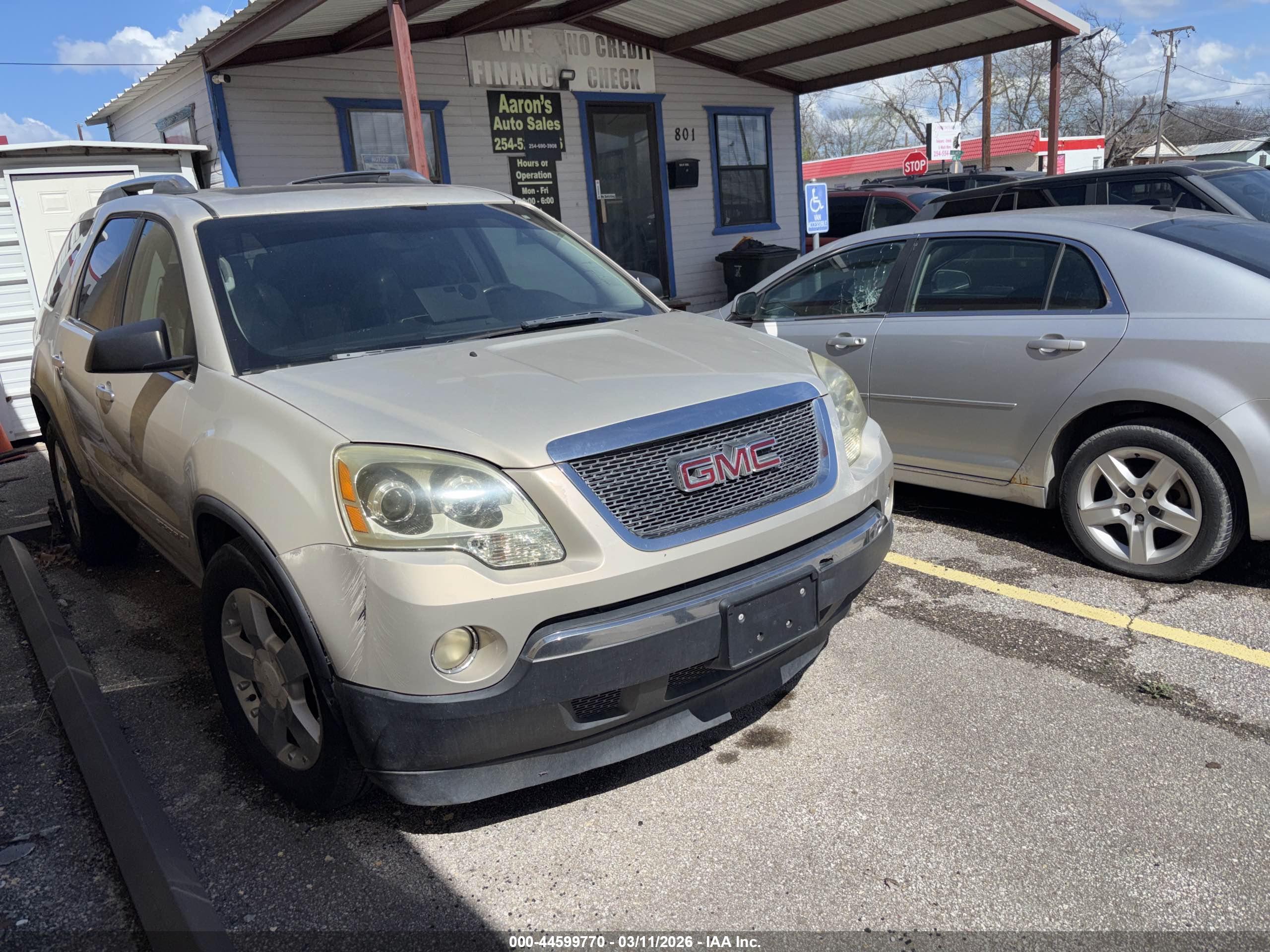 GMC ACADIA image 2