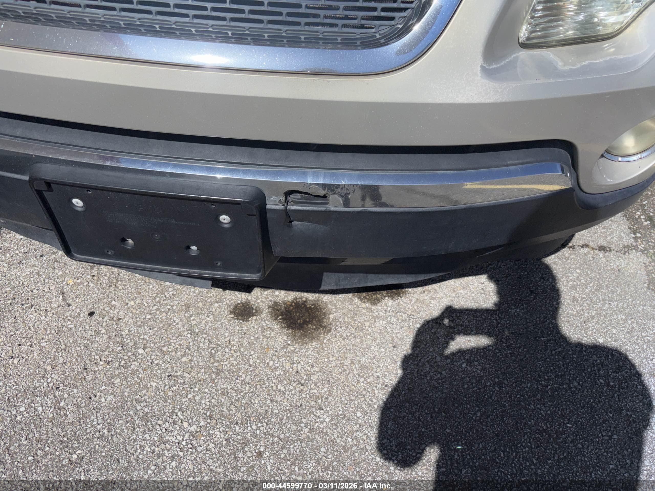 GMC ACADIA image 6