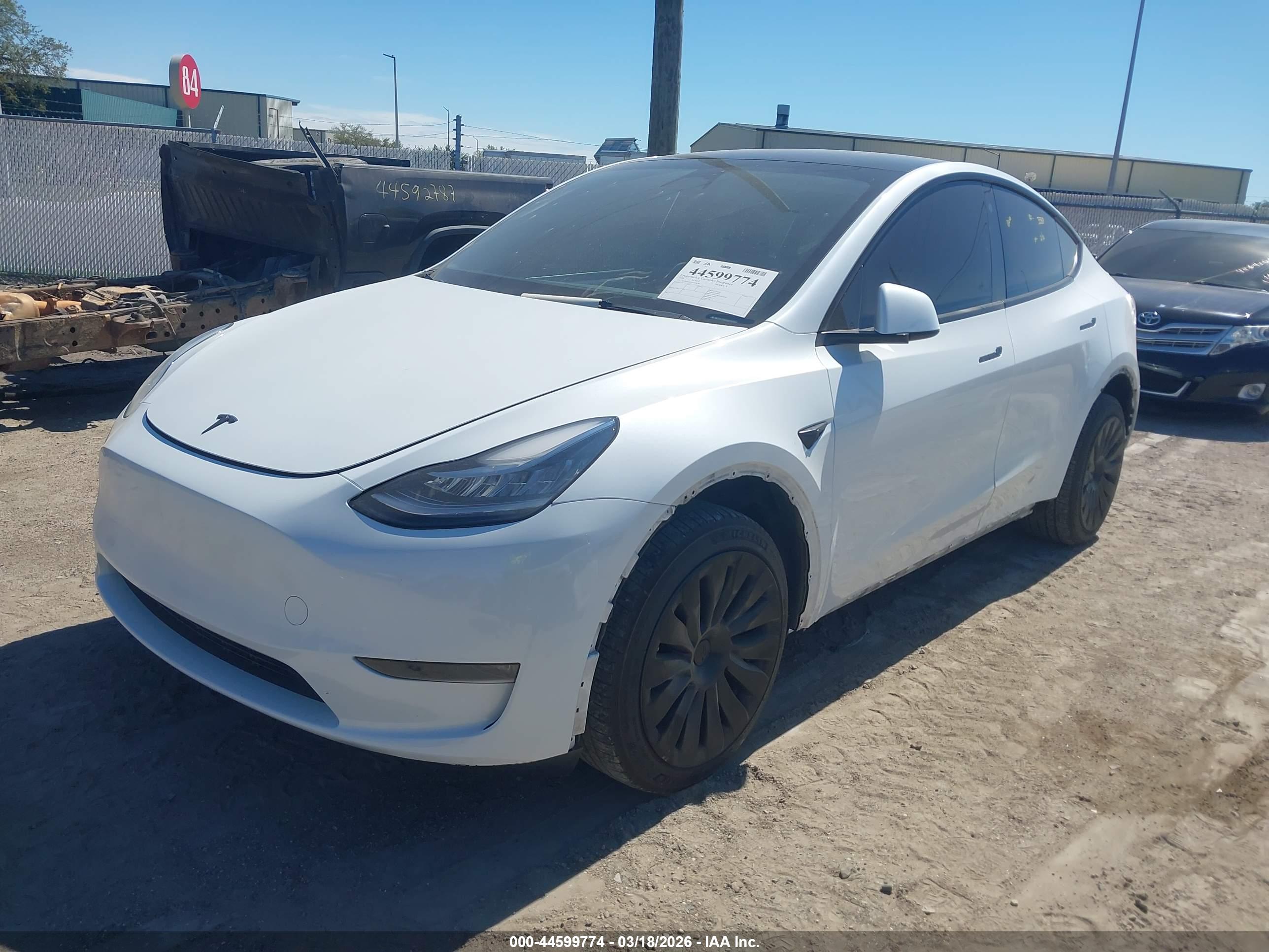 TESLA MODEL image 2