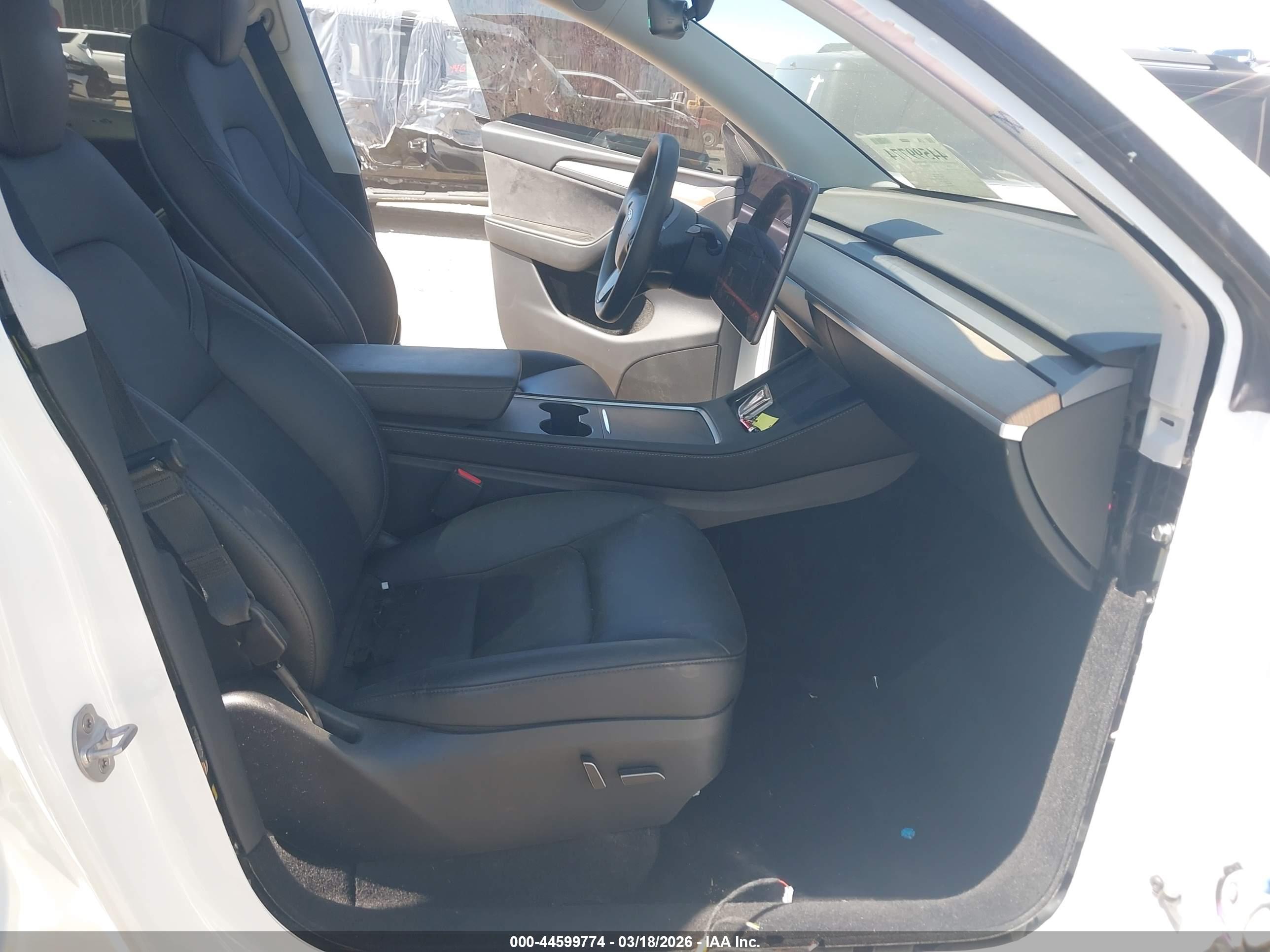 TESLA MODEL image 5