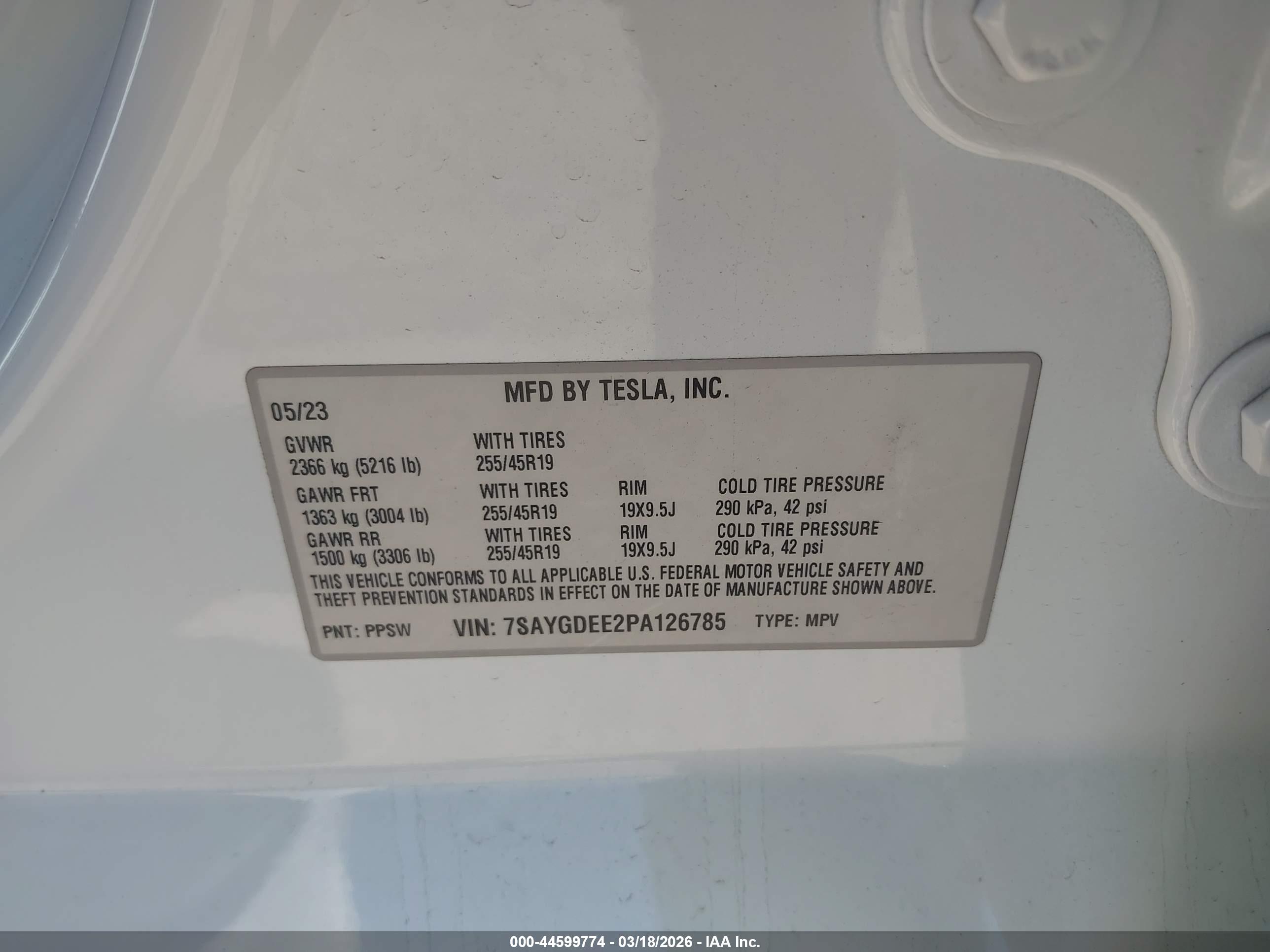TESLA MODEL image 9