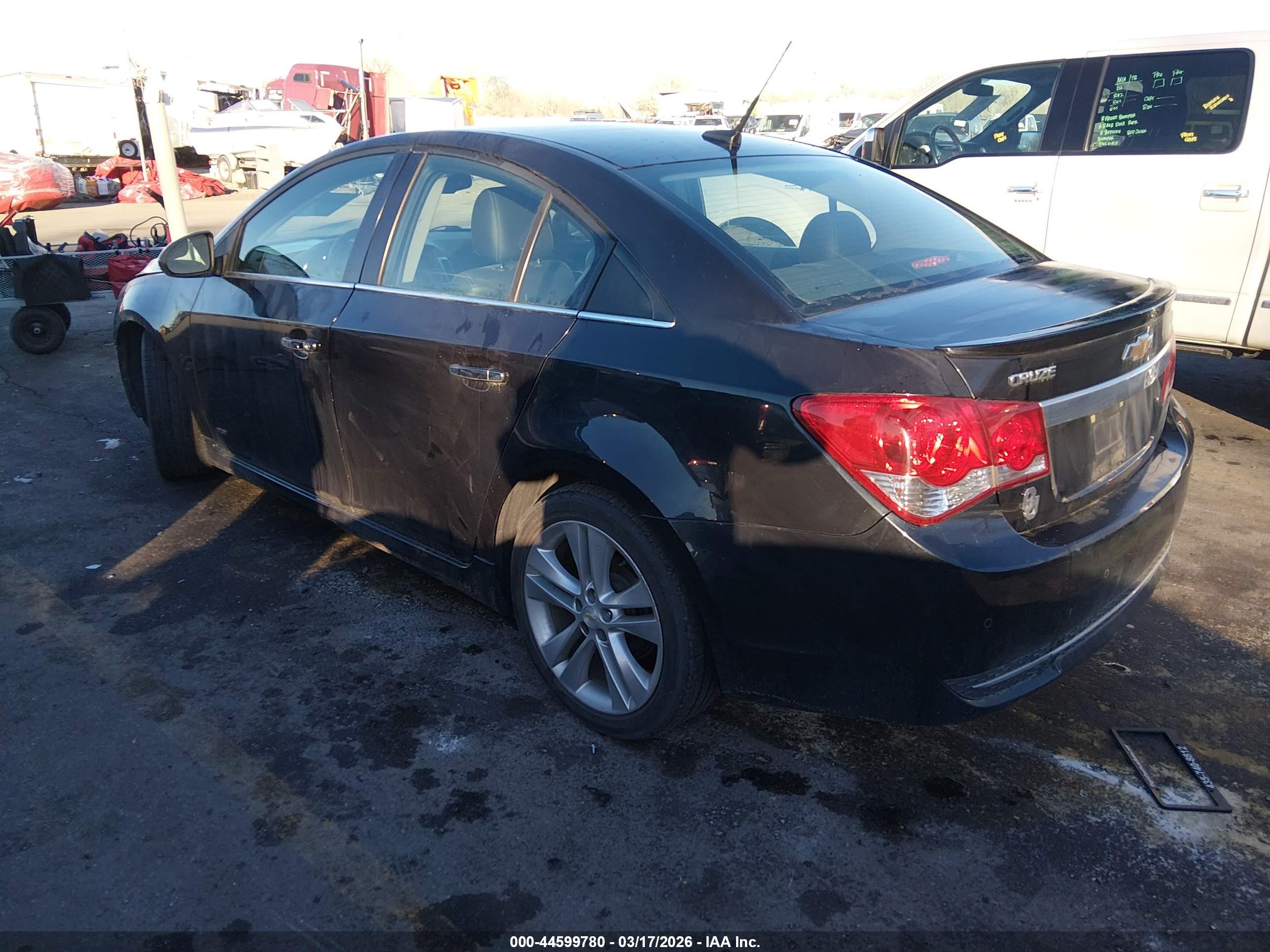 CHEVROLET CRUZE image 3