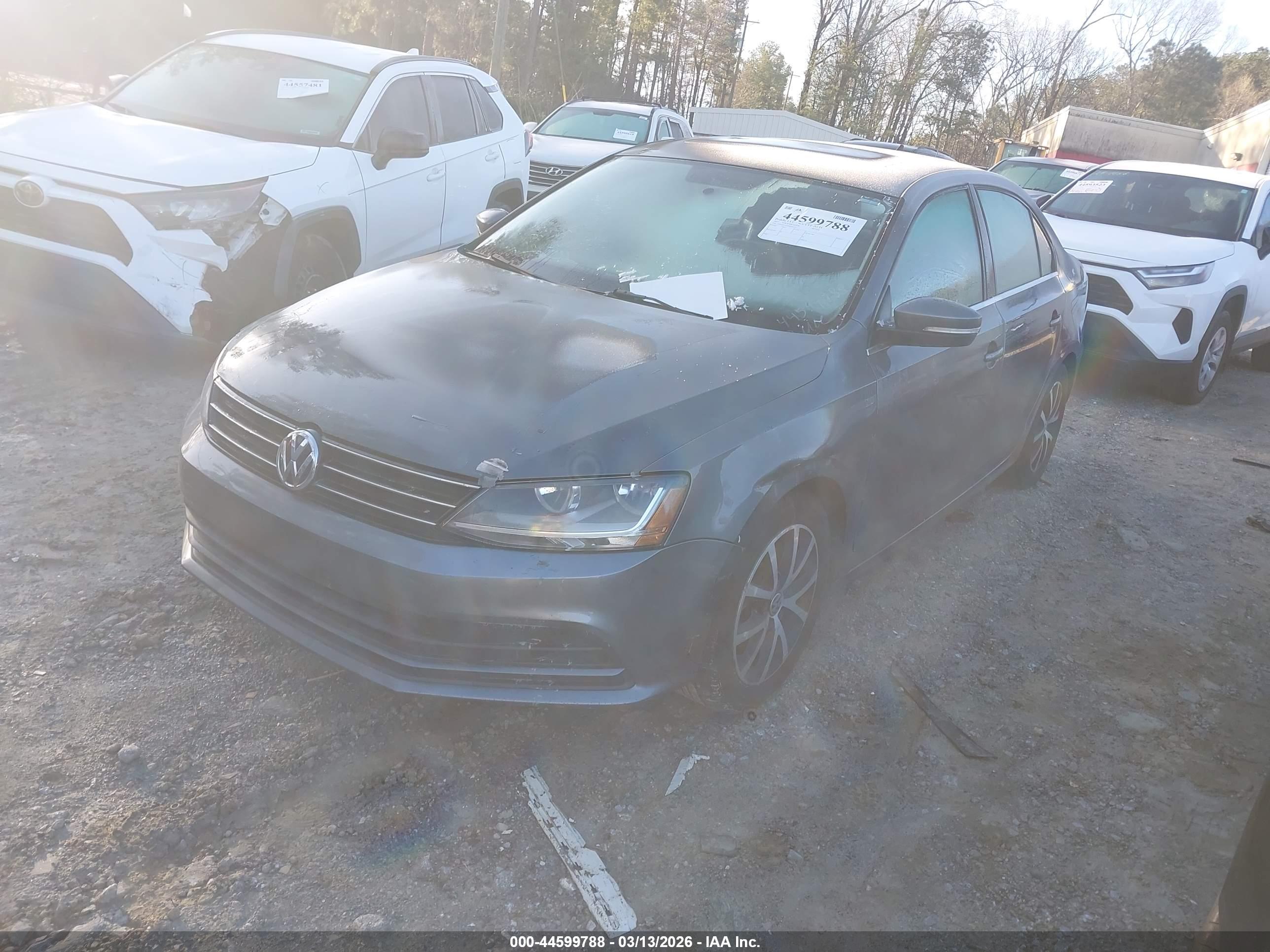 VOLKSWAGEN JETTA image 2