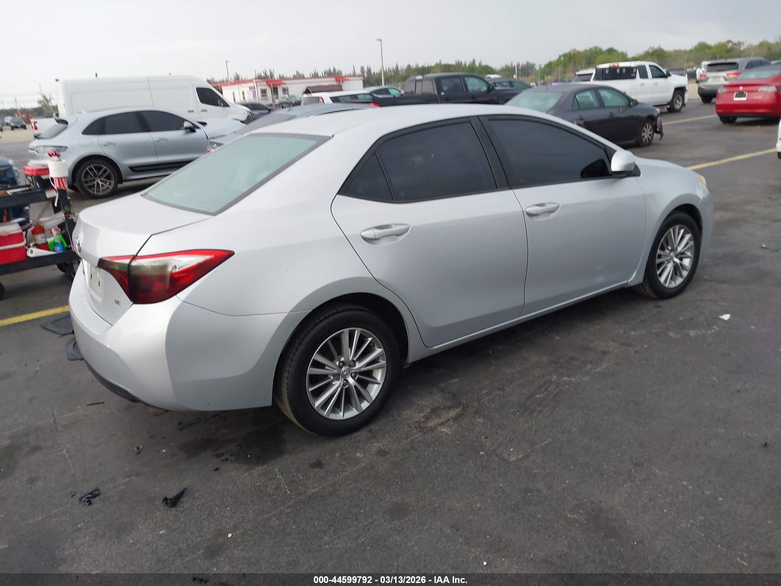 TOYOTA COROLLA image 4
