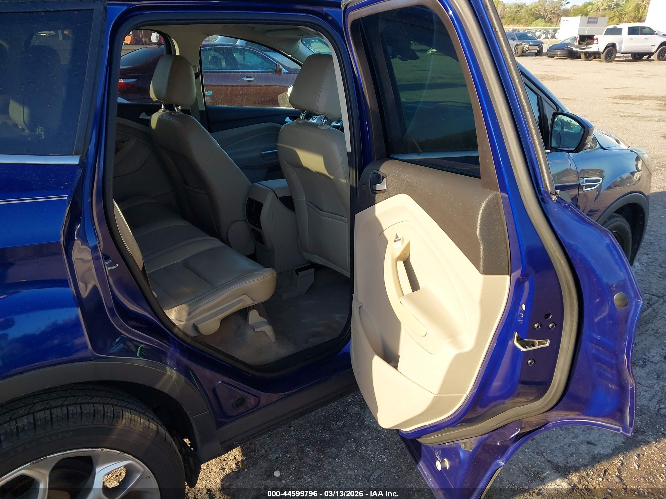 FORD ESCAPE image 8
