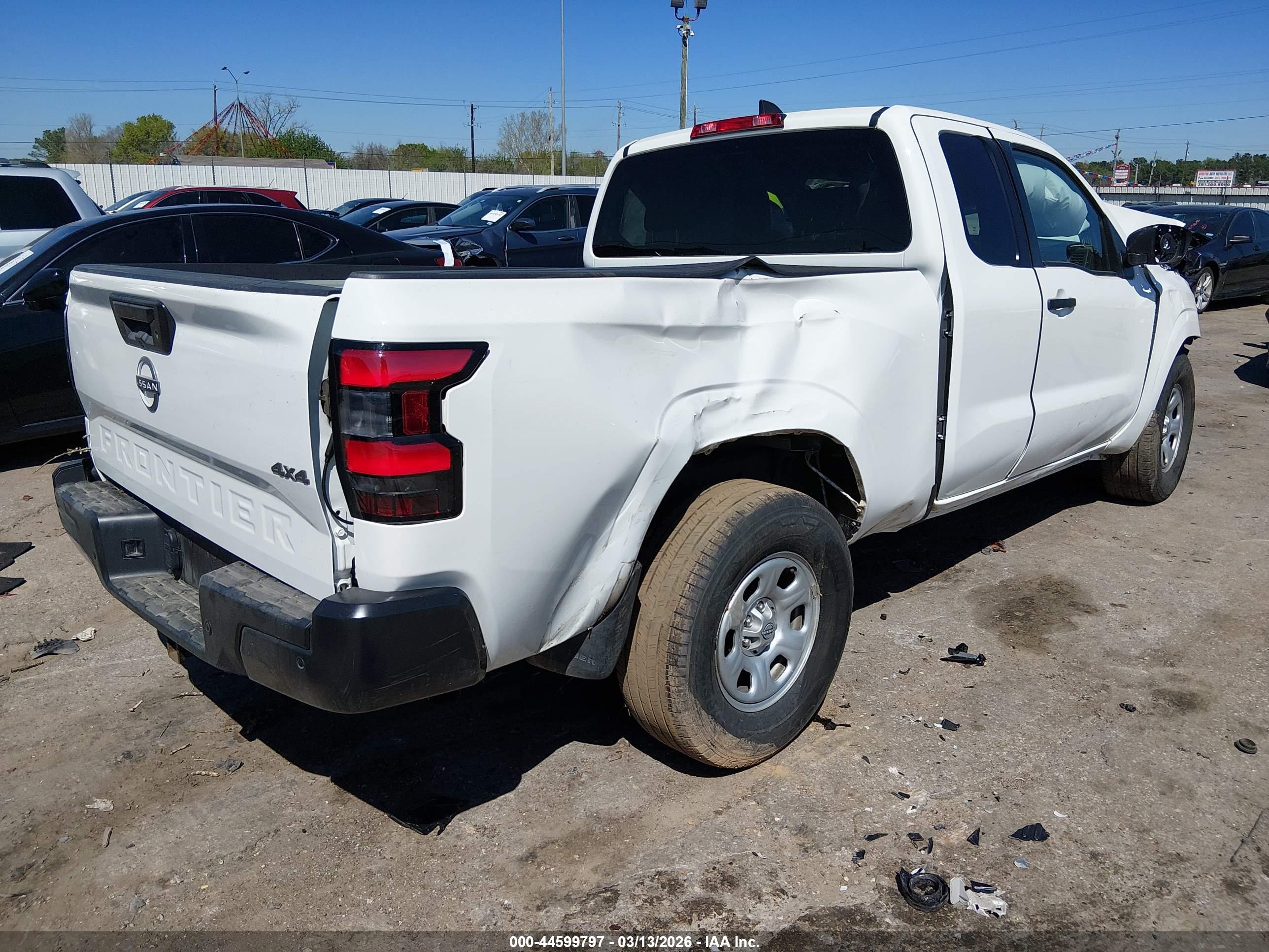 NISSAN FRONTIER image 4