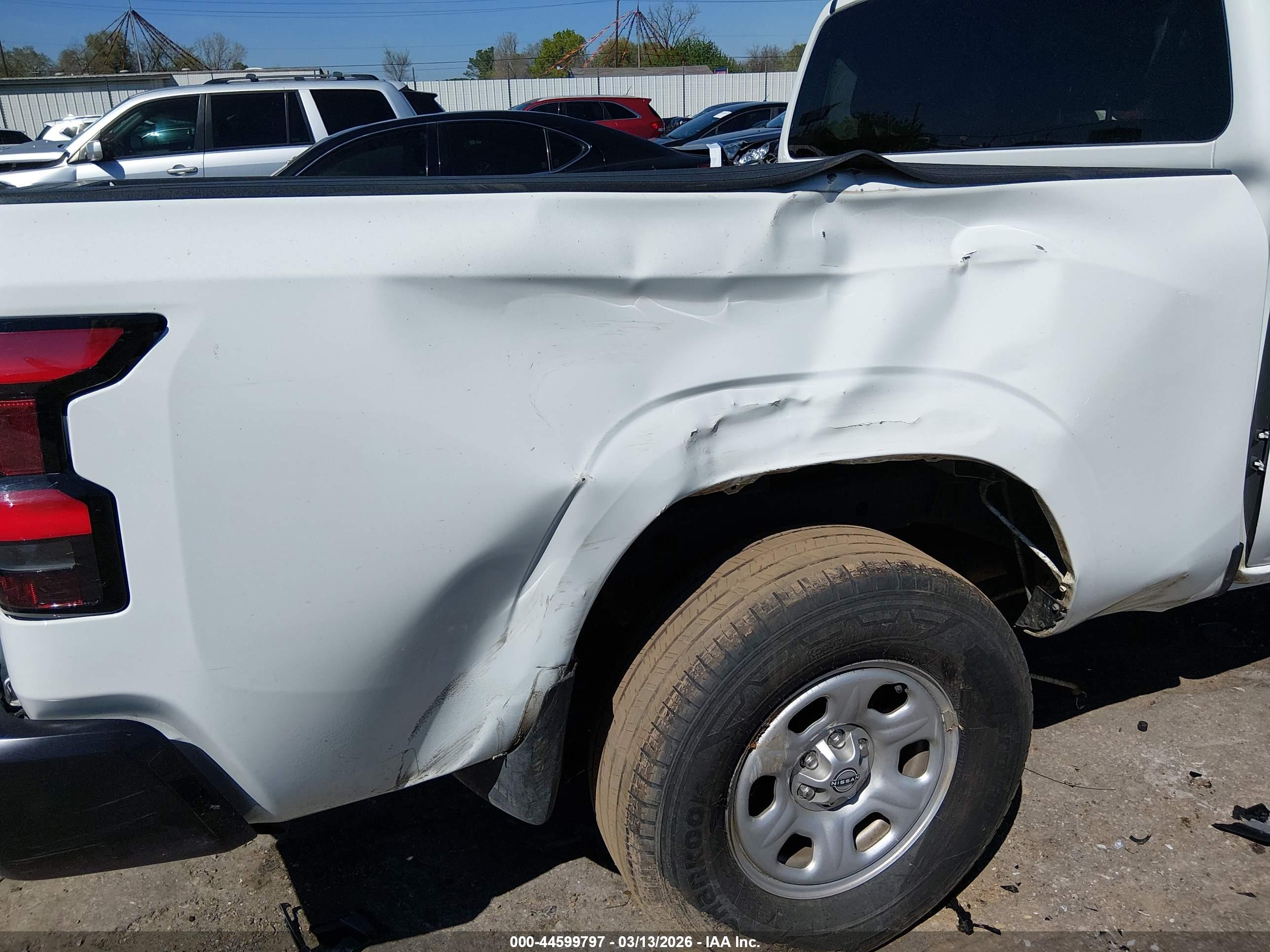 NISSAN FRONTIER image 6