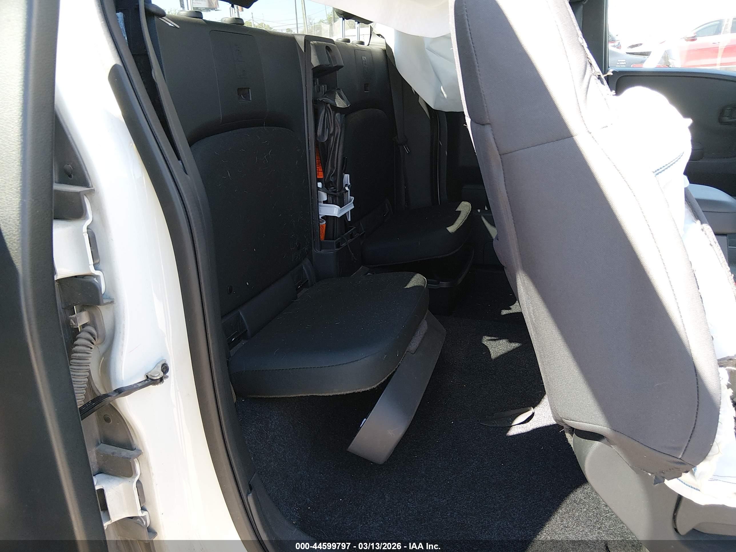 NISSAN FRONTIER image 8