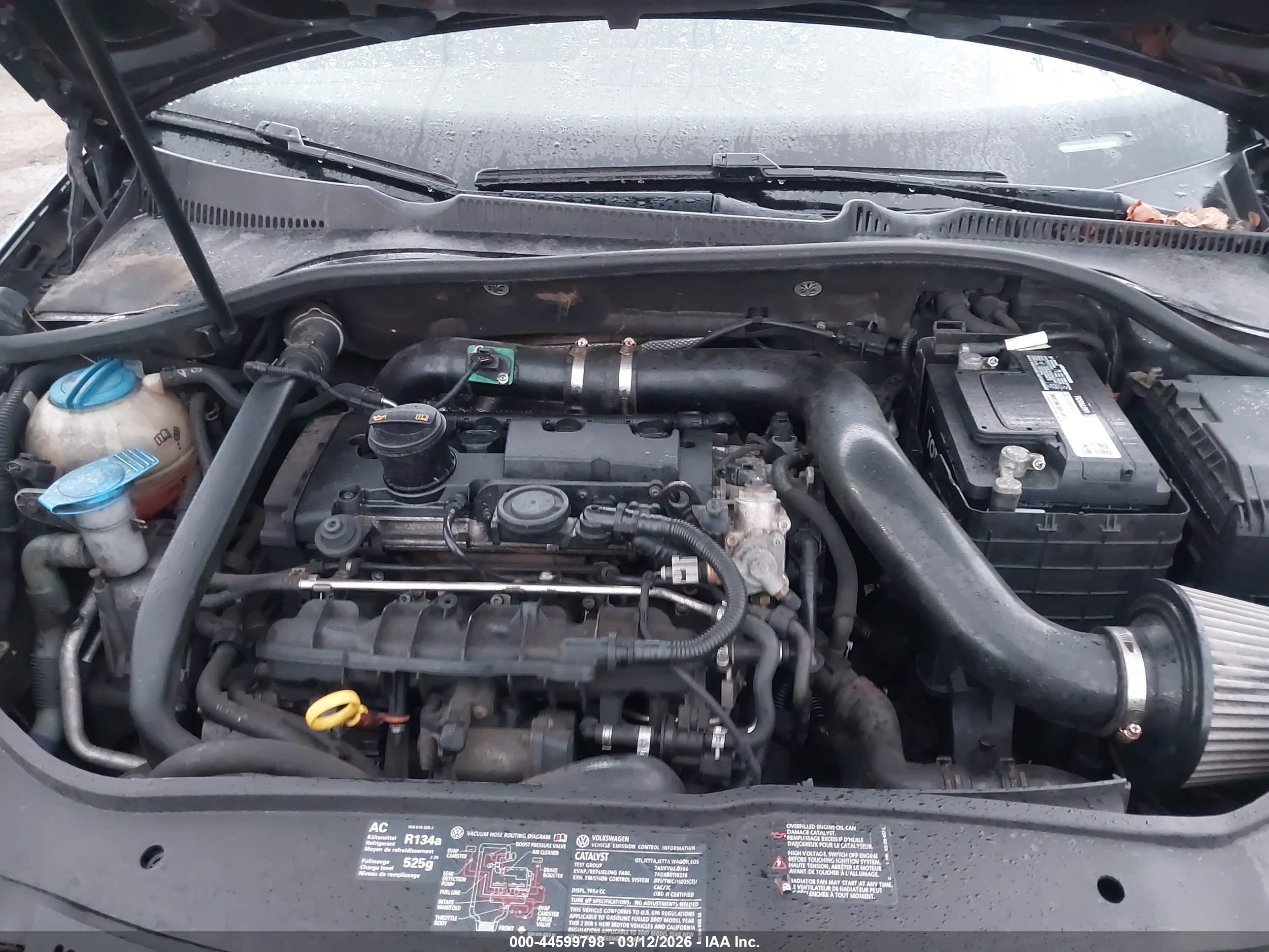 VOLKSWAGEN GTI image 10