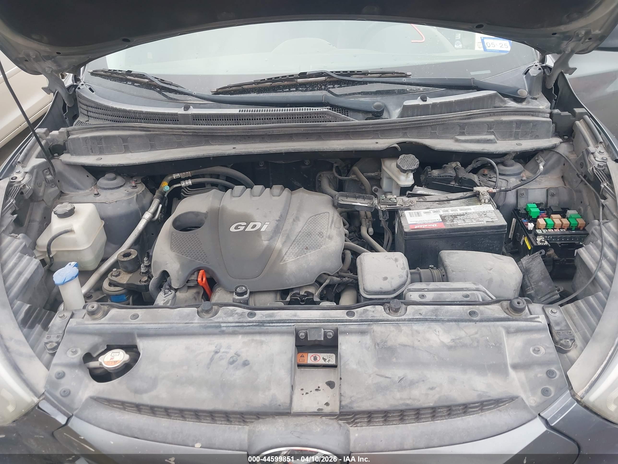 HYUNDAI TUCSON image 10