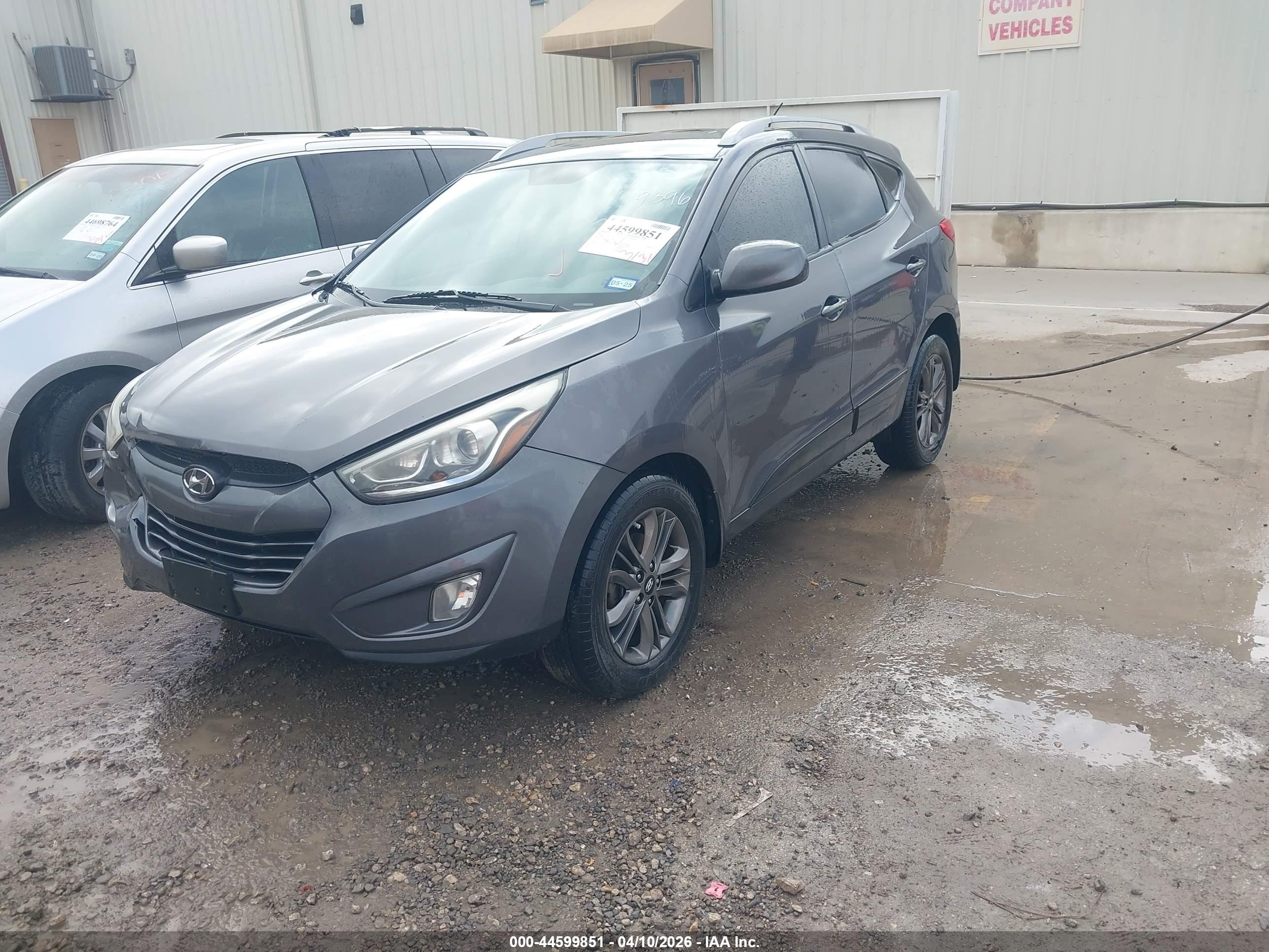 HYUNDAI TUCSON image 2