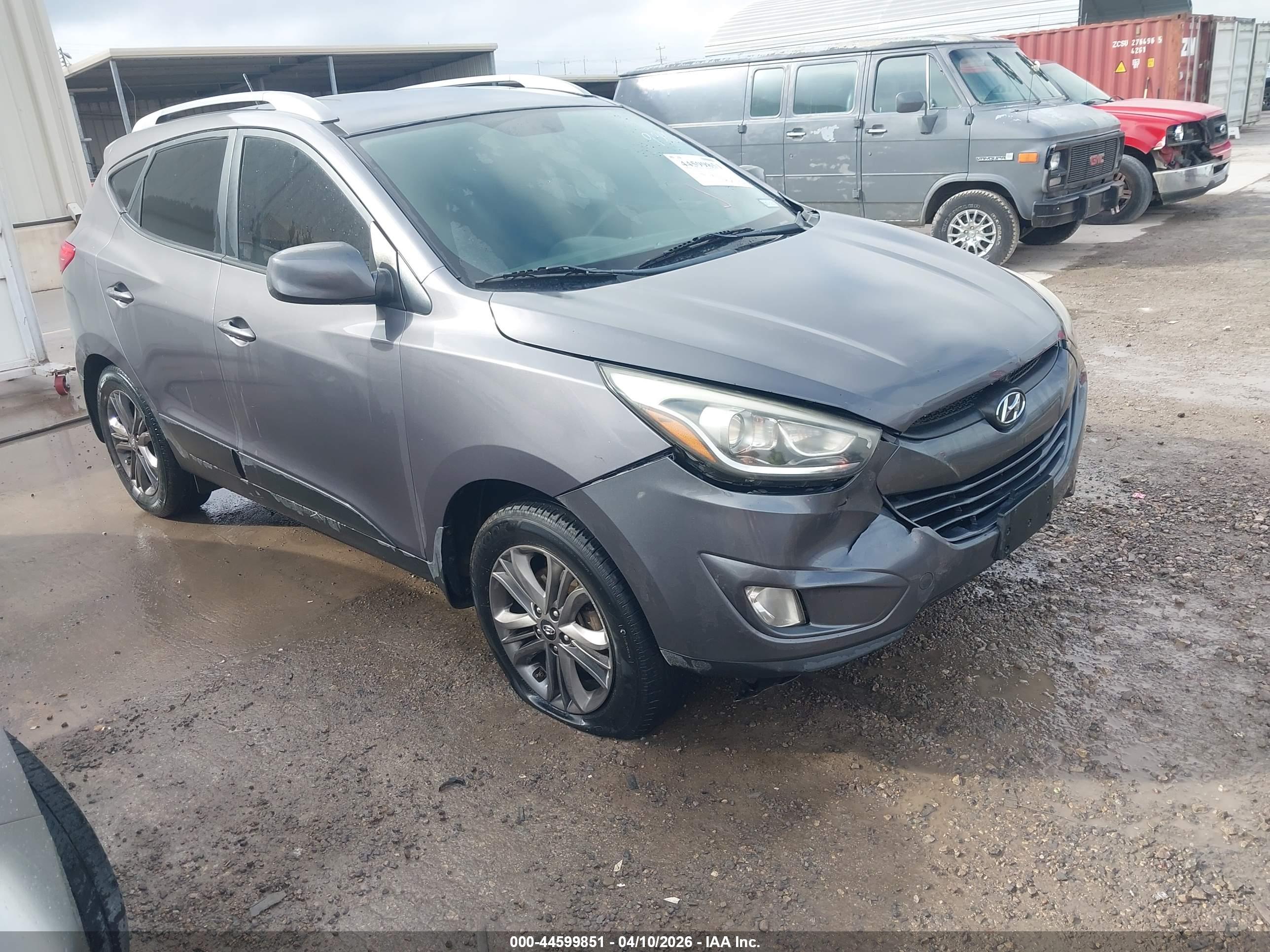 HYUNDAI TUCSON image 6