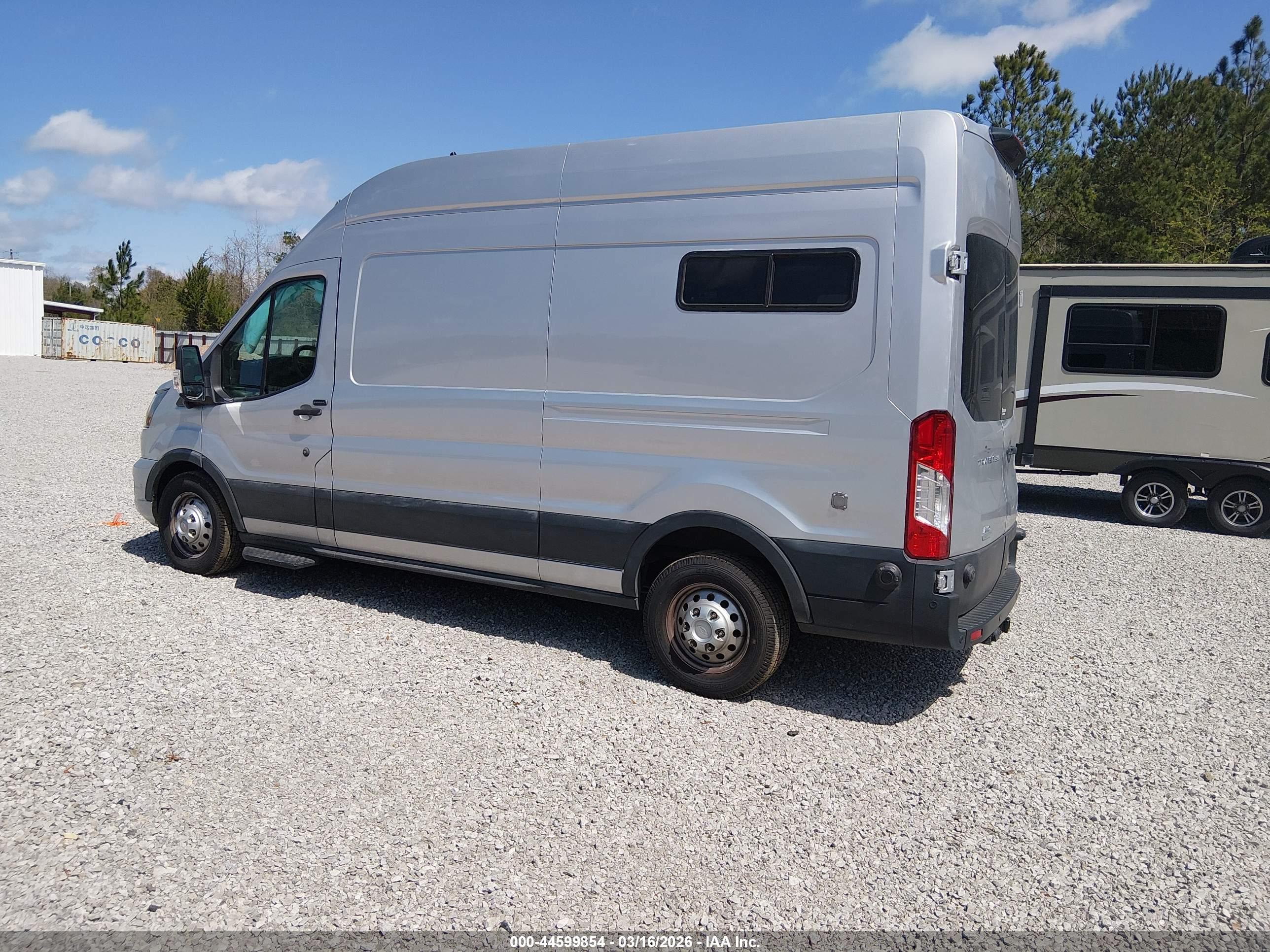 FORD TRANSIT-350 image 3