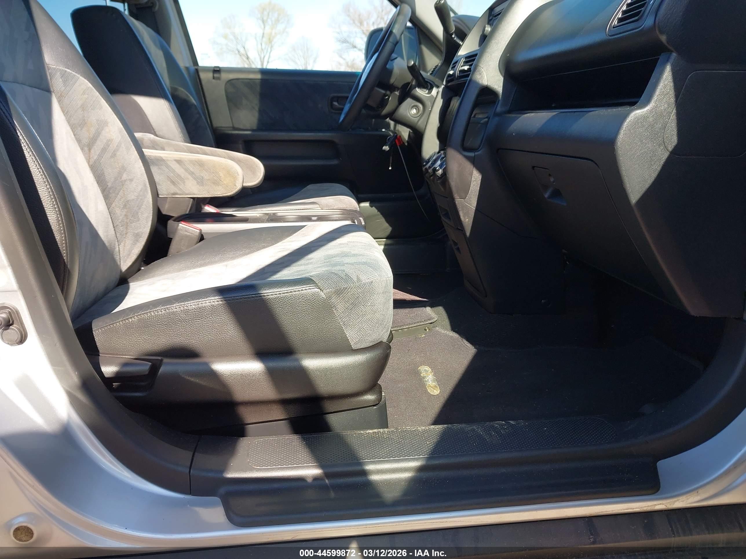 HONDA CR-V image 5