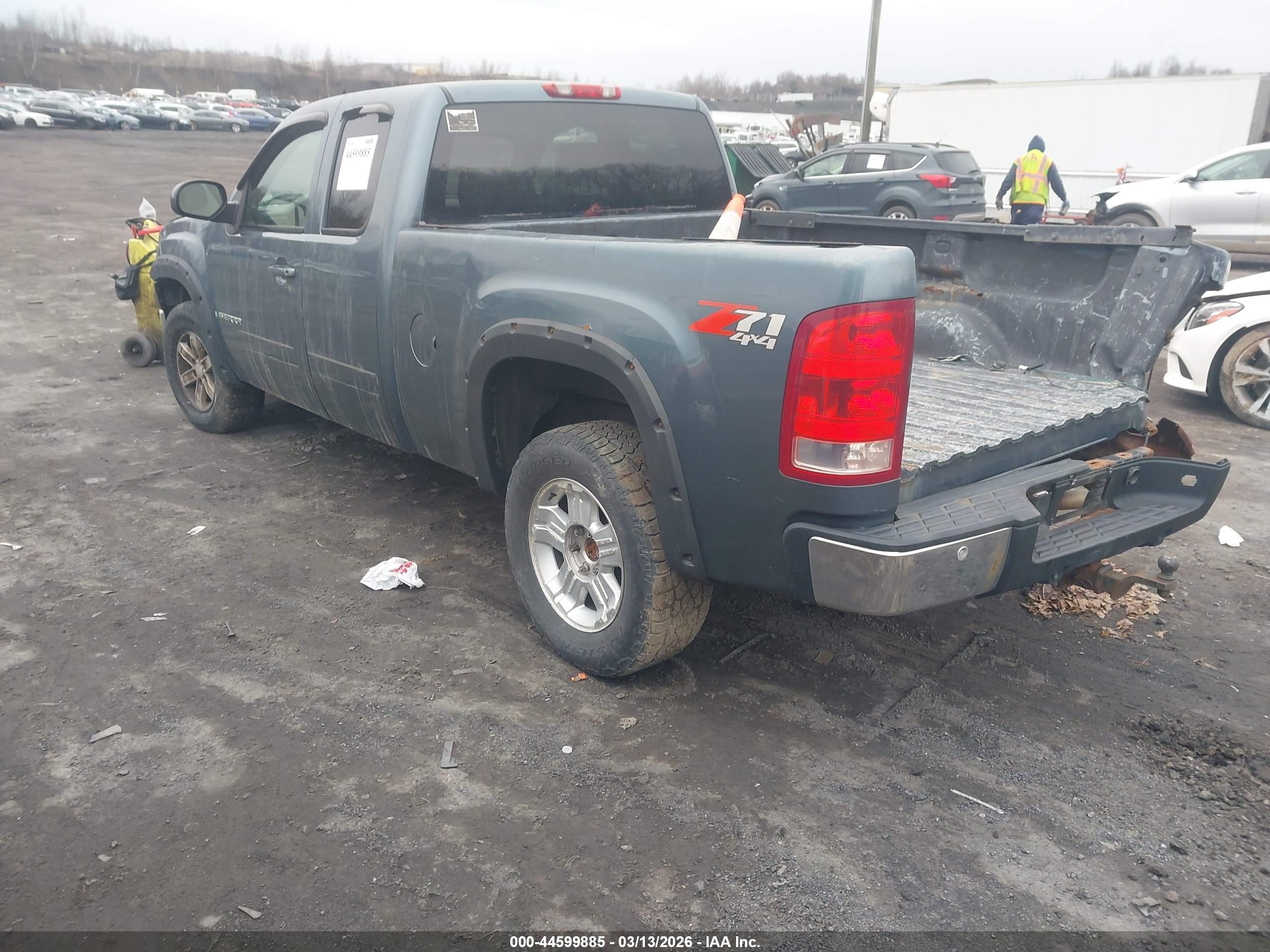 GMC SIERRA image 3