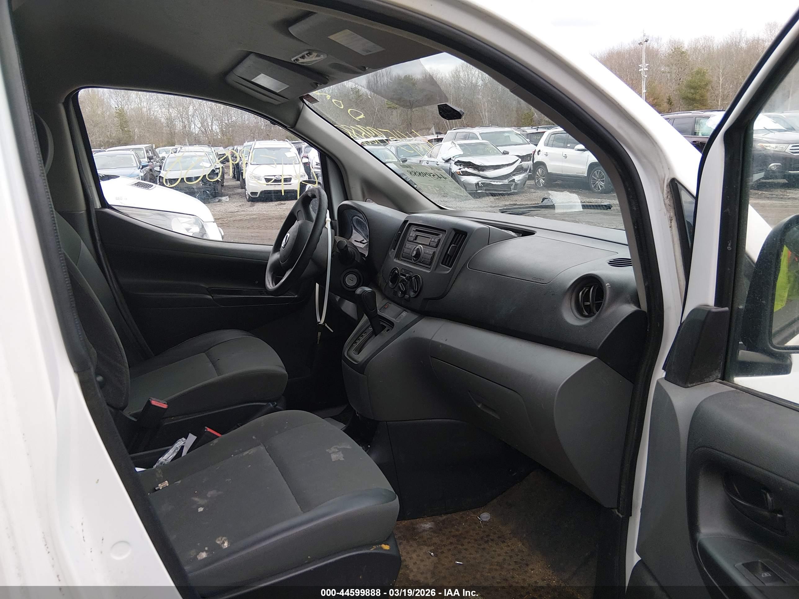 NISSAN NV200 image 5