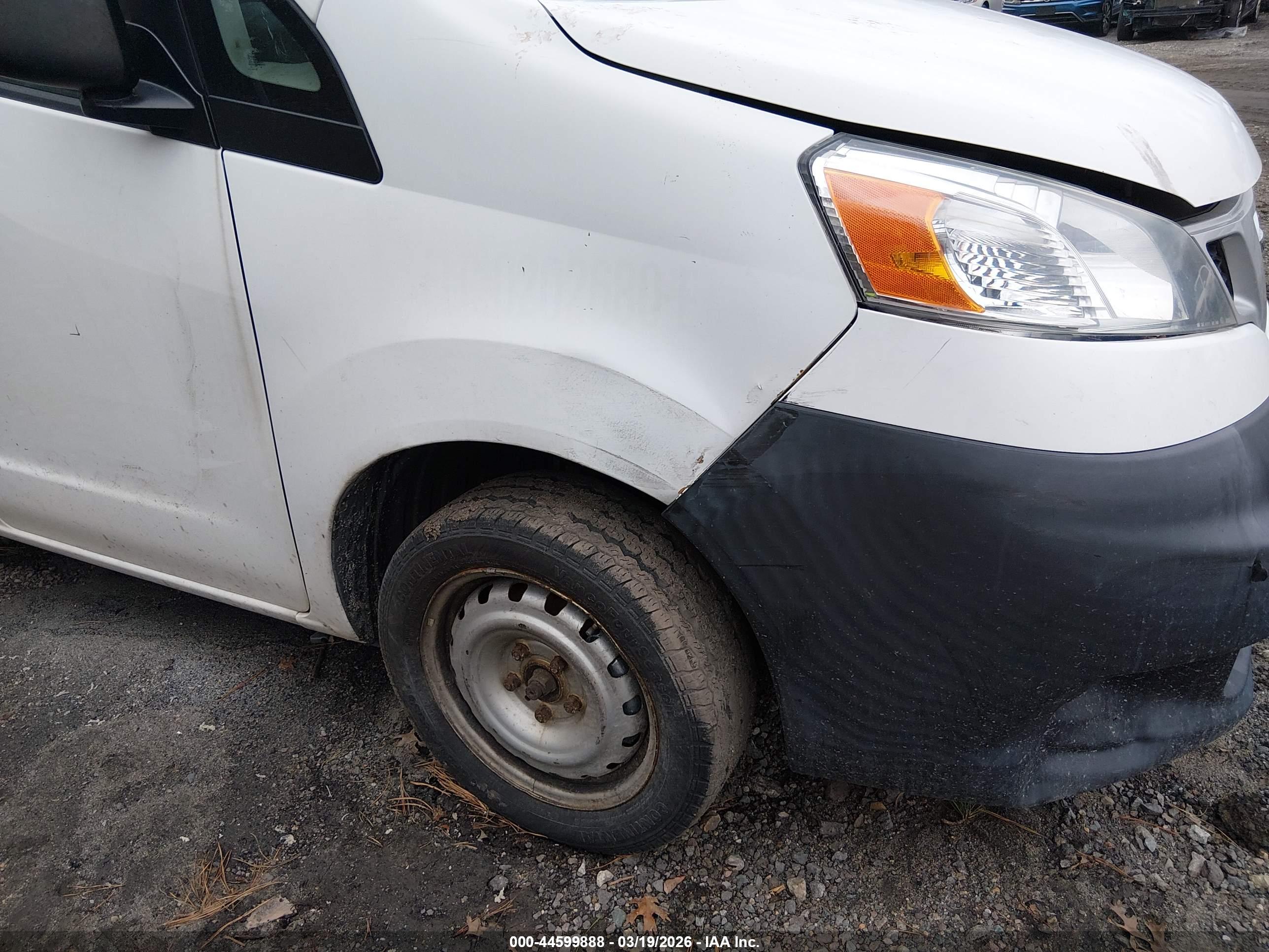 NISSAN NV200 image 6