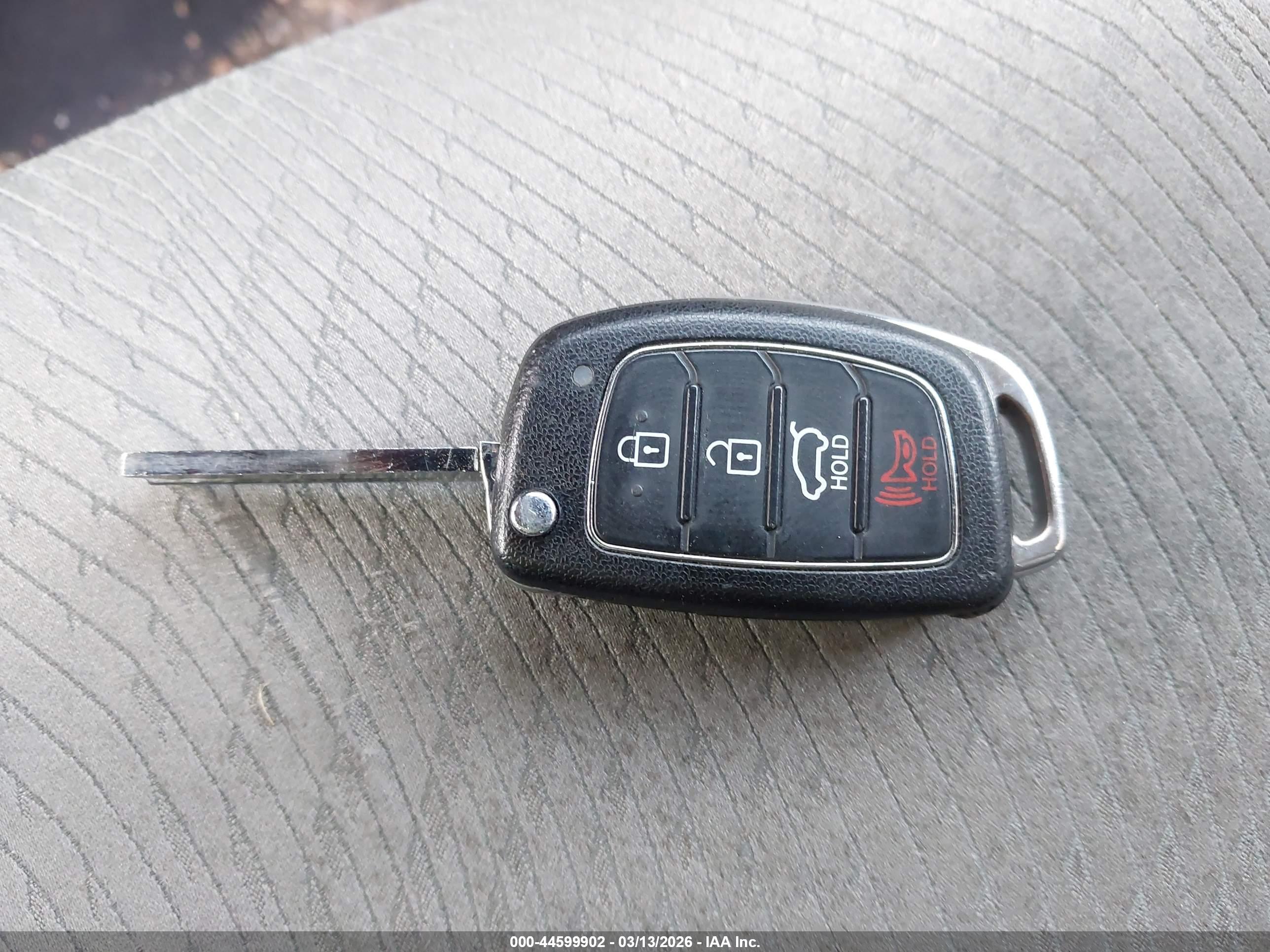 HYUNDAI SANTA image 11
