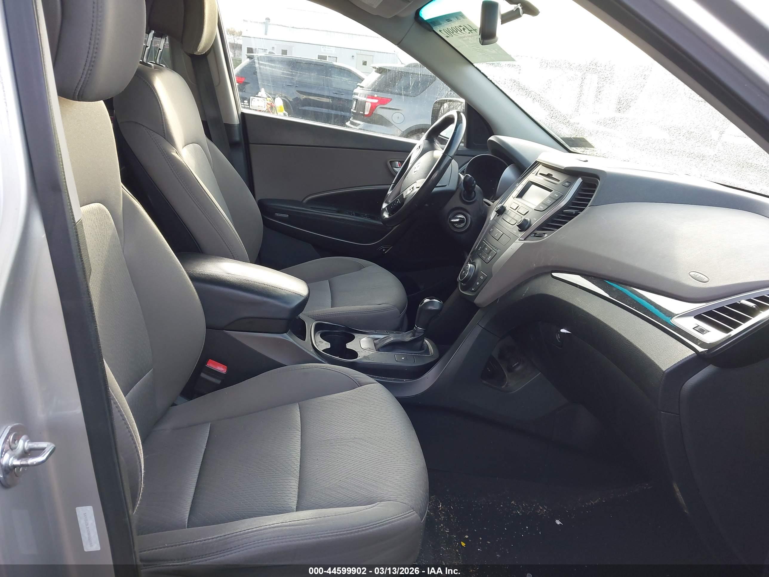 HYUNDAI SANTA image 5