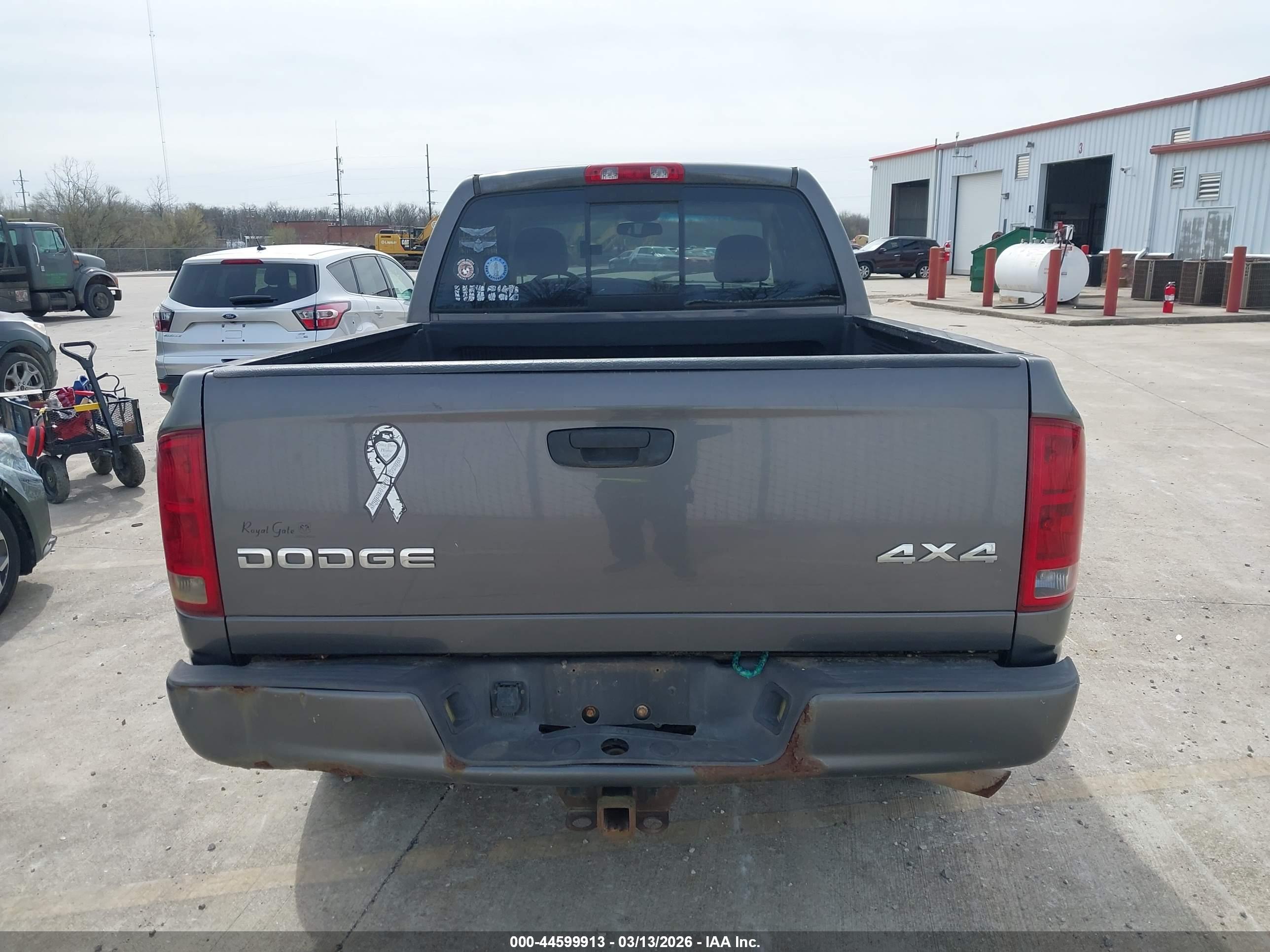 DODGE RAM image 6