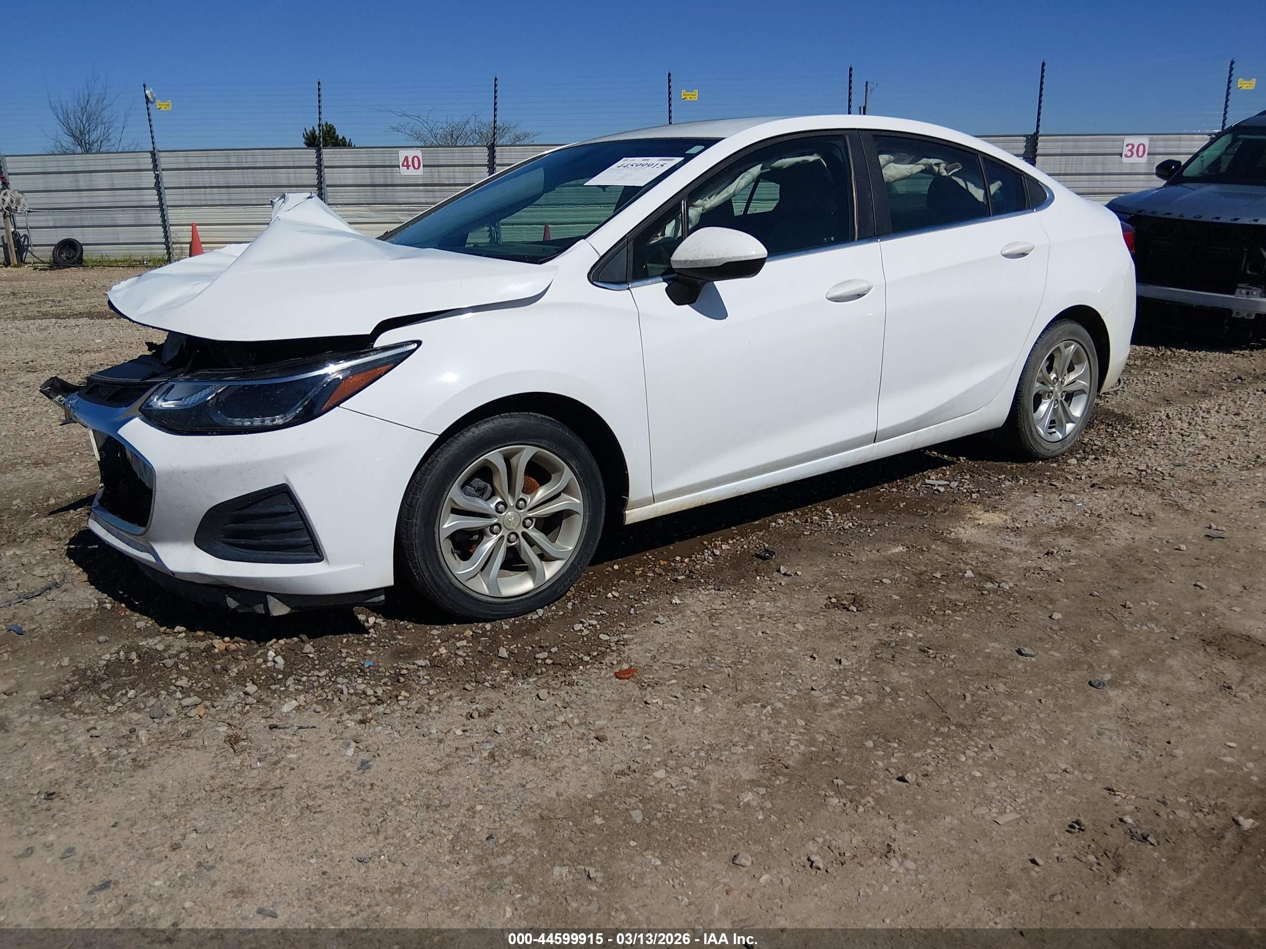 CHEVROLET CRUZE image 2